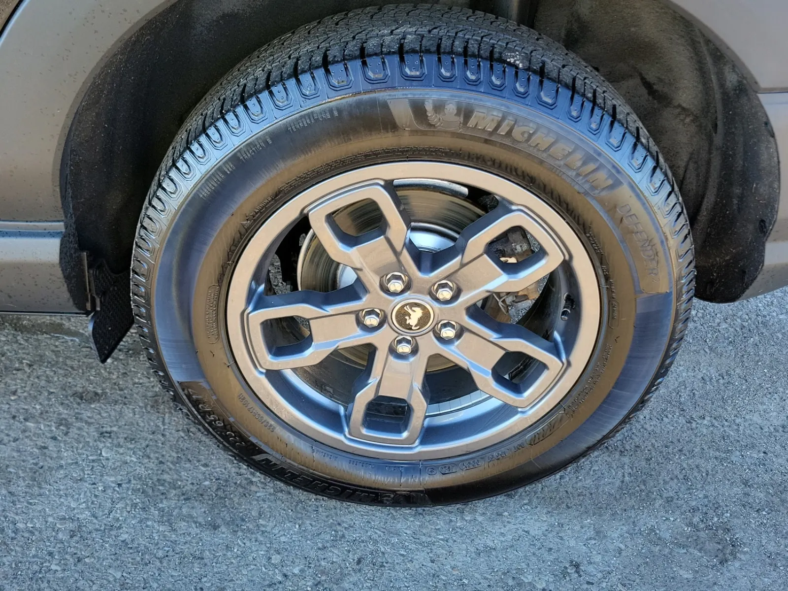 Left Rear Wheel/Tire Photo