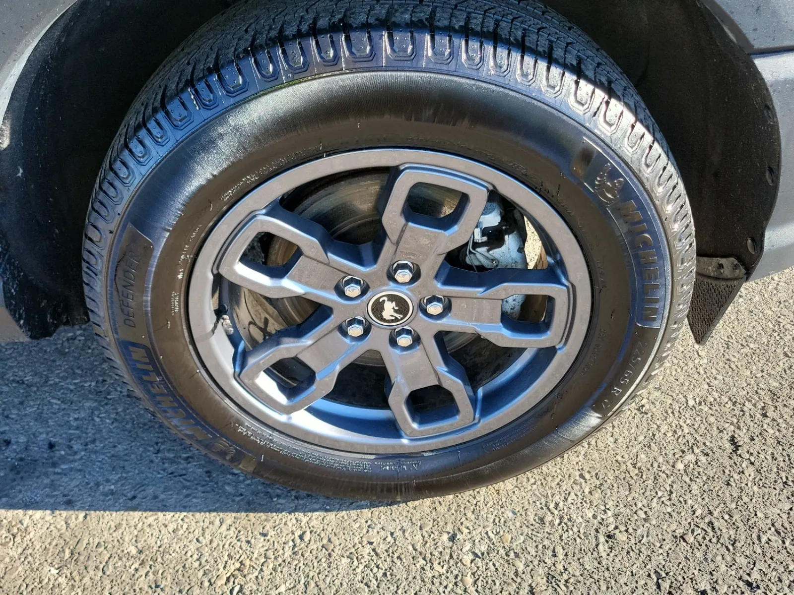 Right Front Wheel/Tire Photo