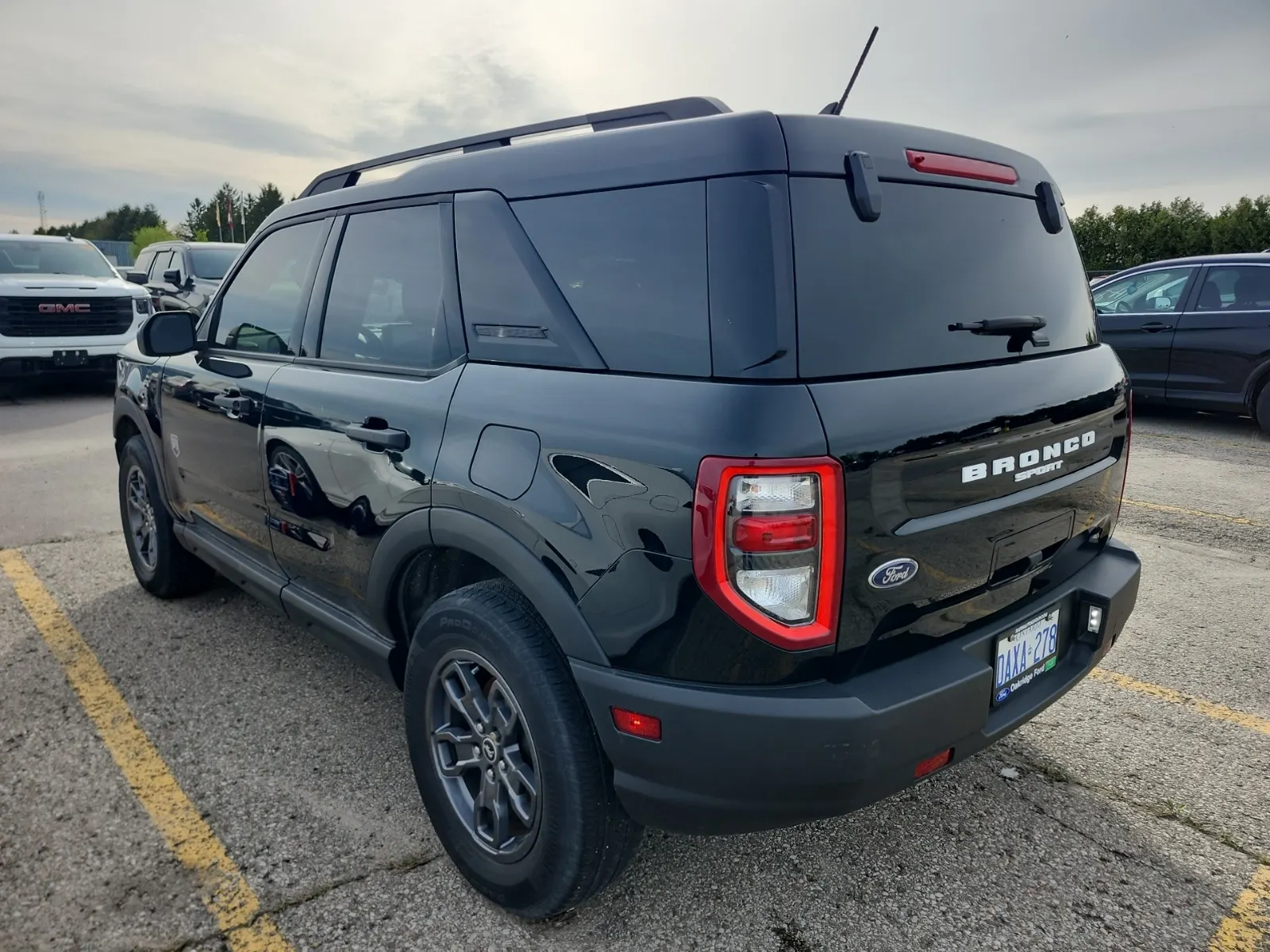 Driver Rear 3/4 Photo