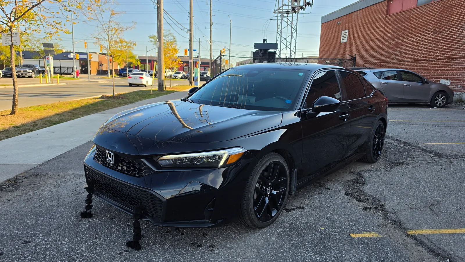 3/4 Front (Main image)