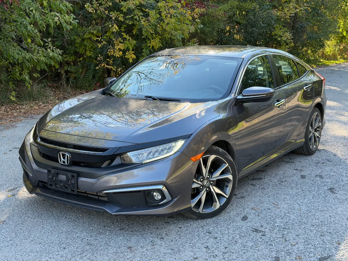 3/4 Front (Main image)