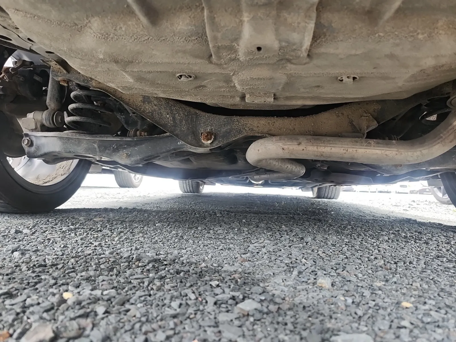 Undercarriage - Rear Photo