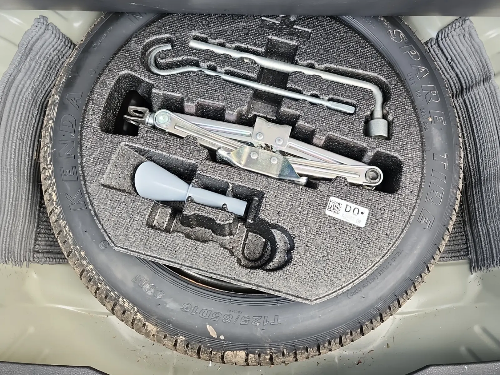 Spare Tire & Wheel Photo