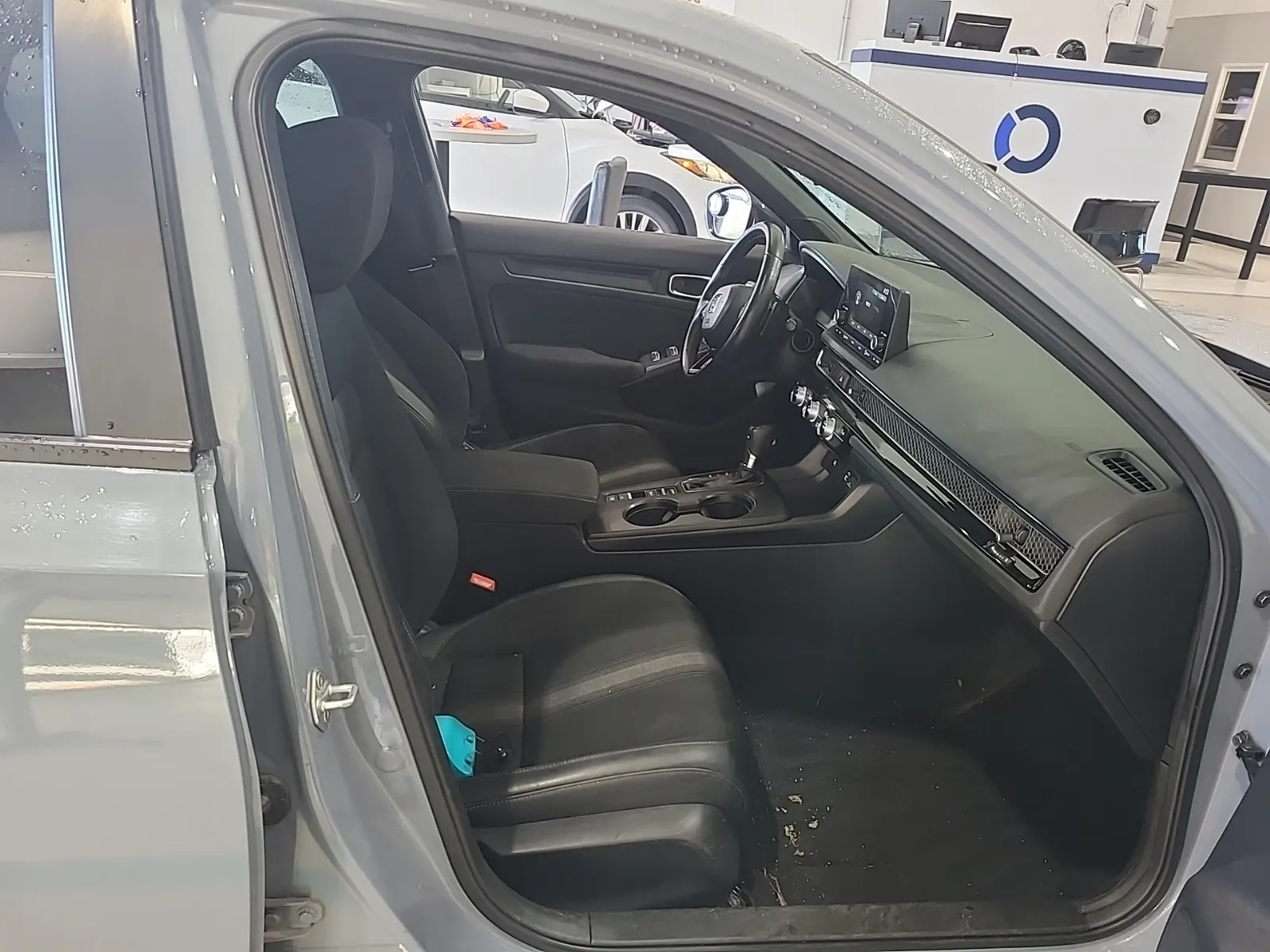 Right Side Interior Photo