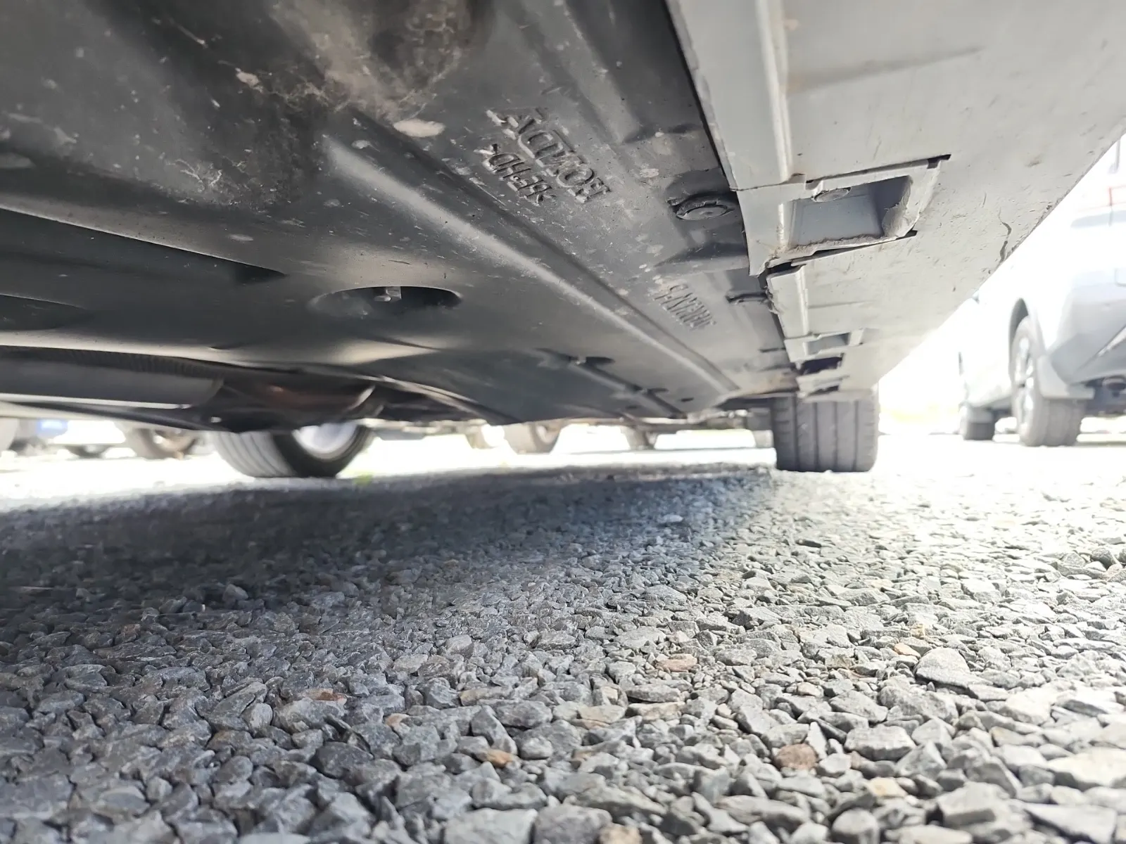 Undercarriage - Passenger Photo