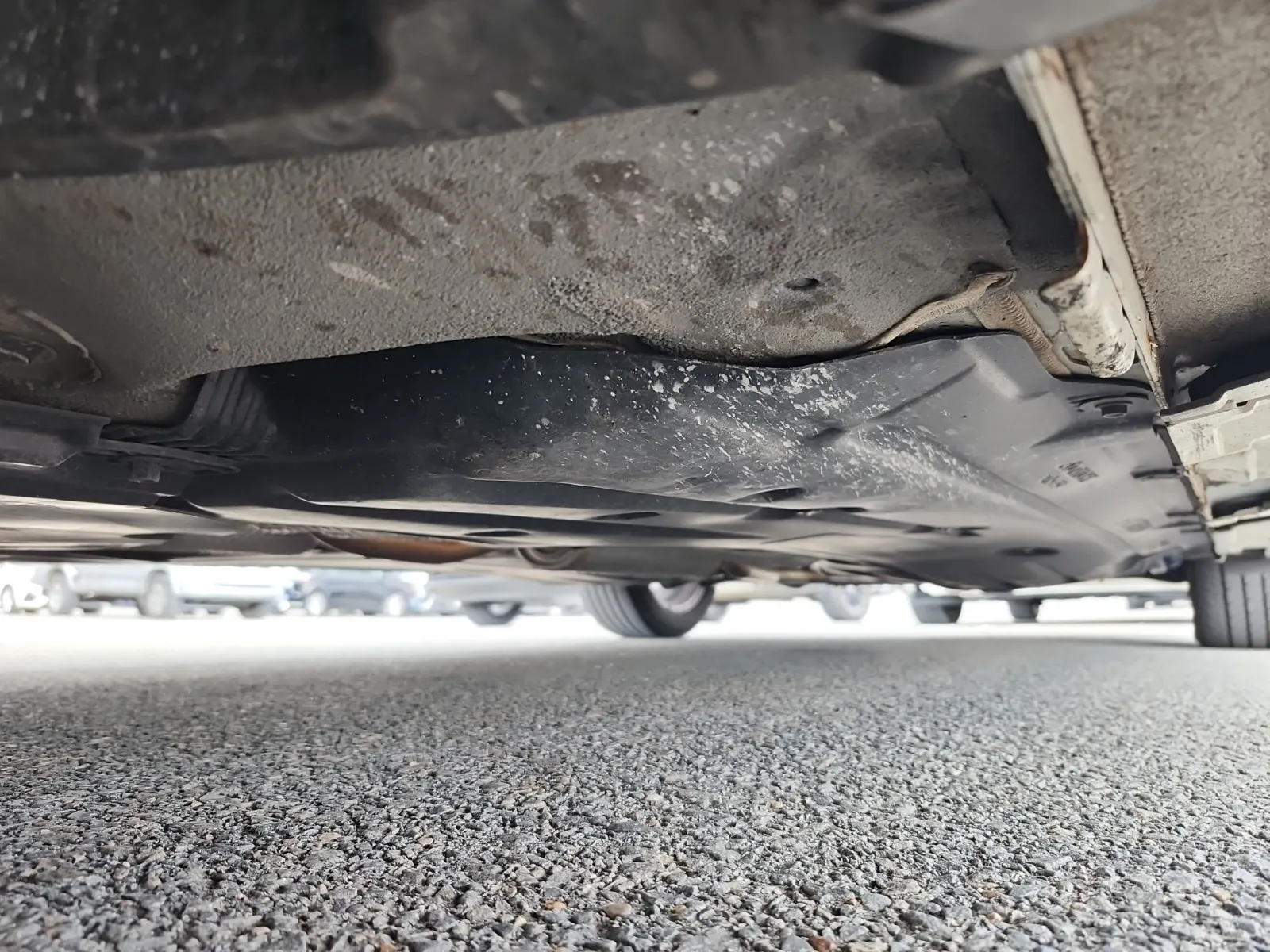 Undercarriage - Driver Photo