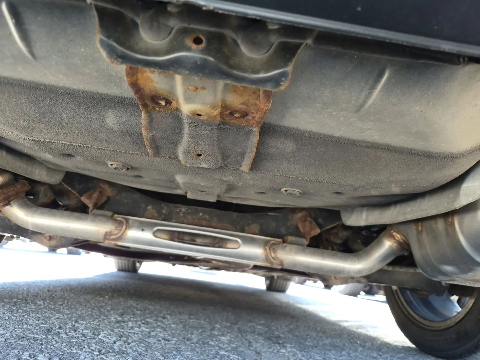 Undercarriage - Rear Photo