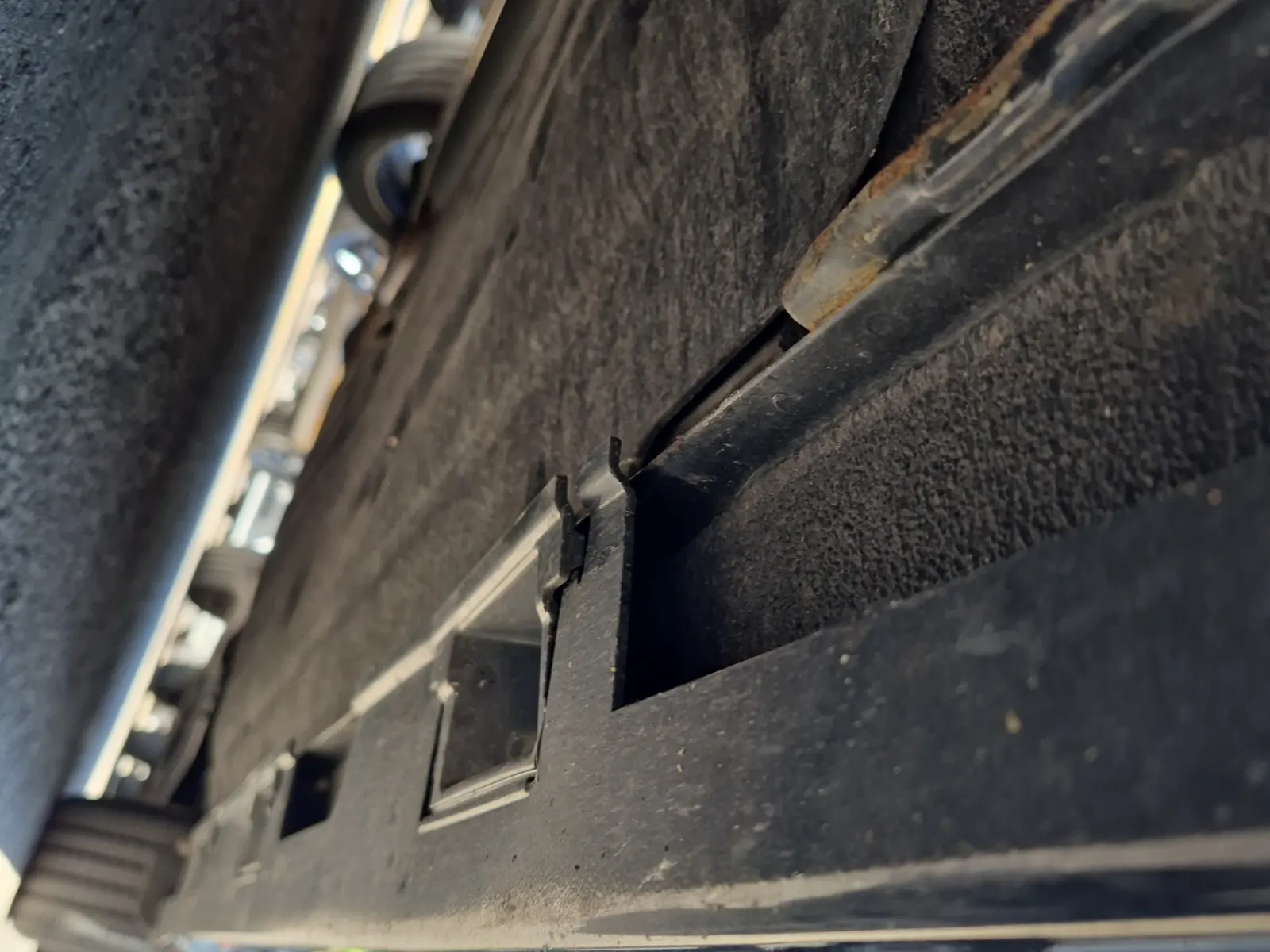 Undercarriage - Driver Photo