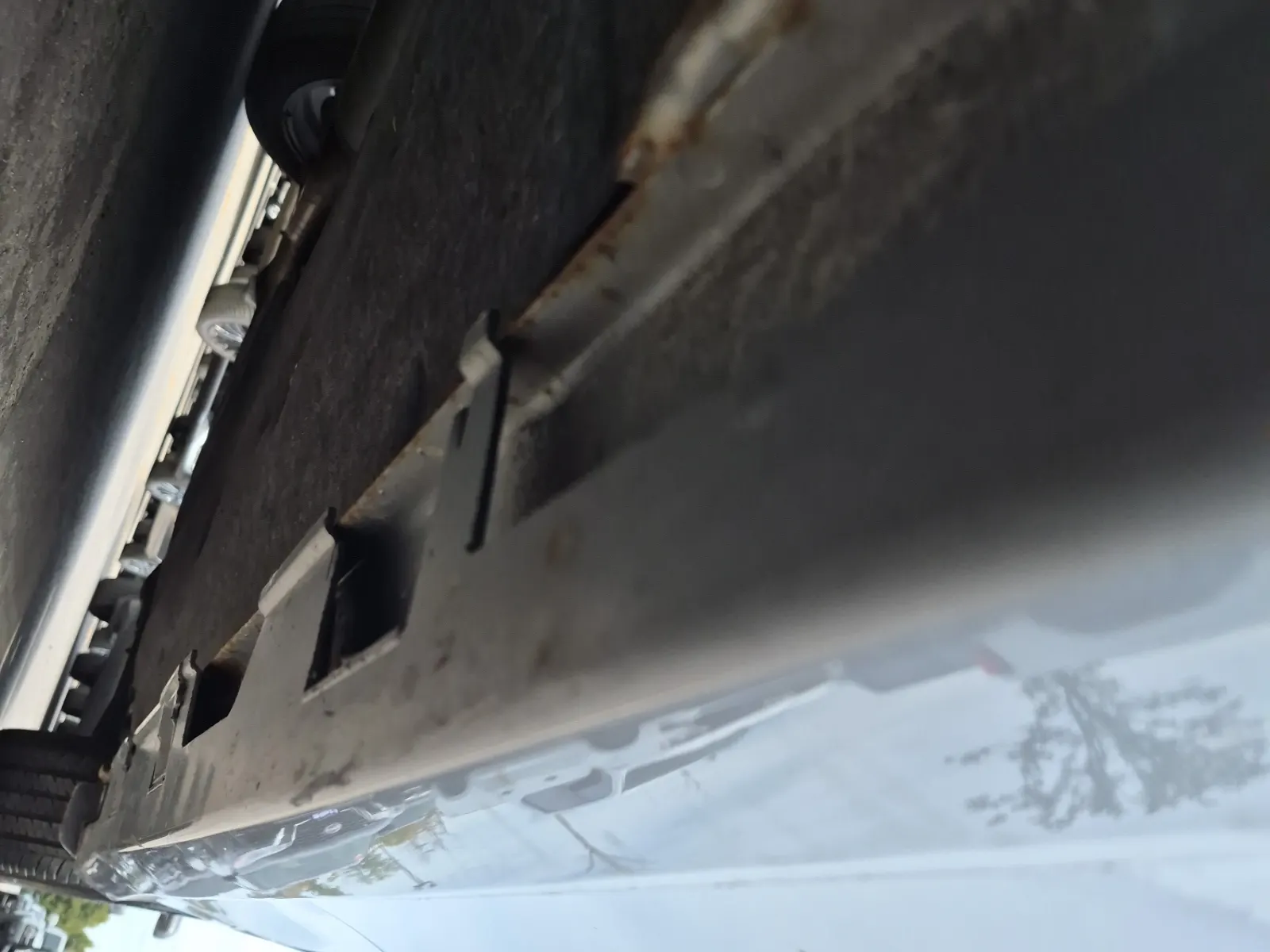 Undercarriage - Driver Photo