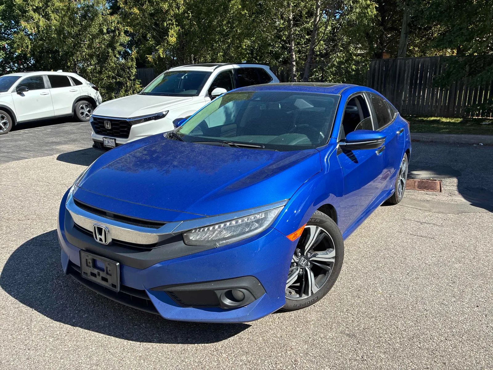 3/4 Front (Main image)