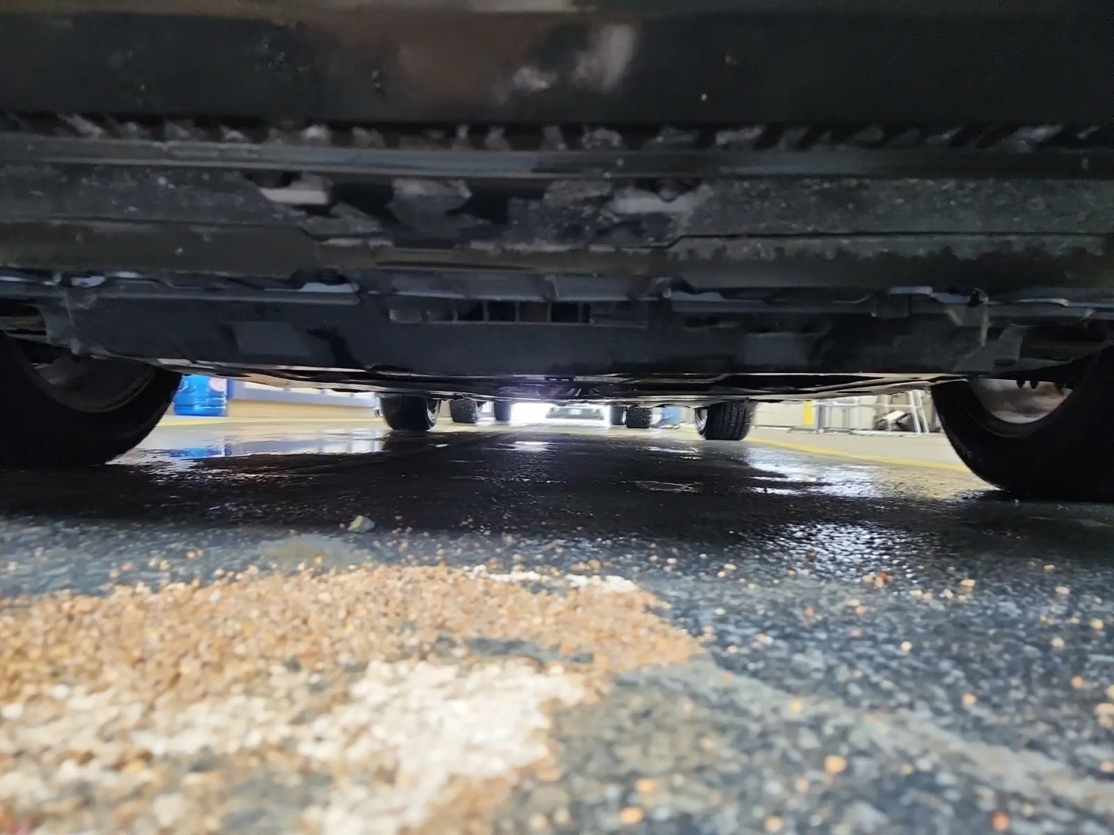 Undercarriage - Front Photo