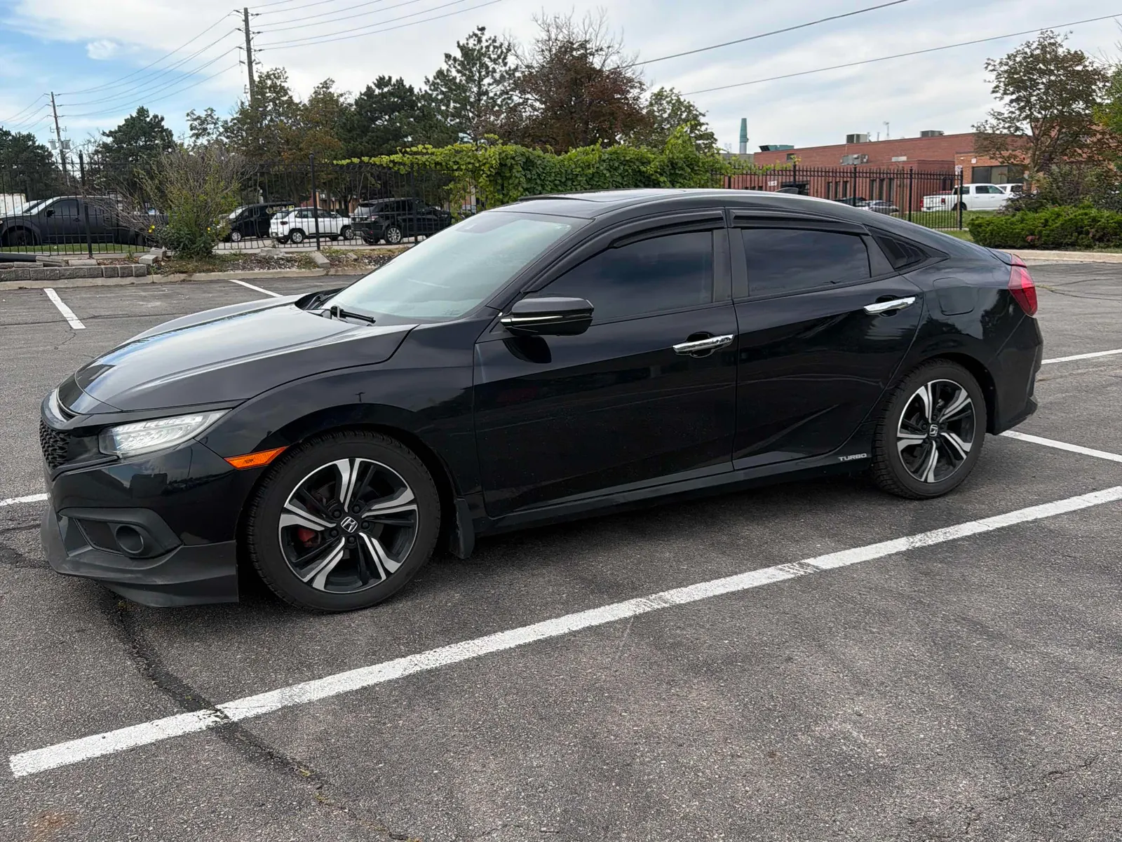 3/4 Front (Main image)