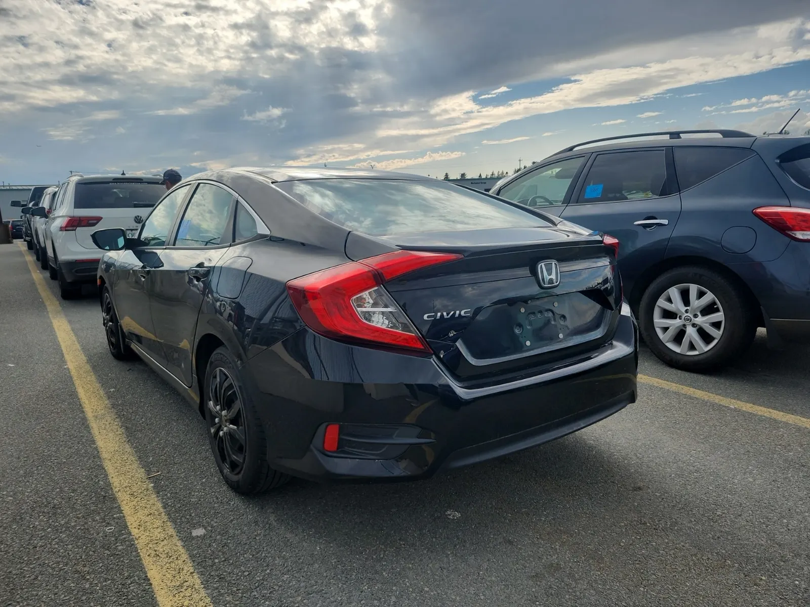 Driver Rear 3/4 Photo