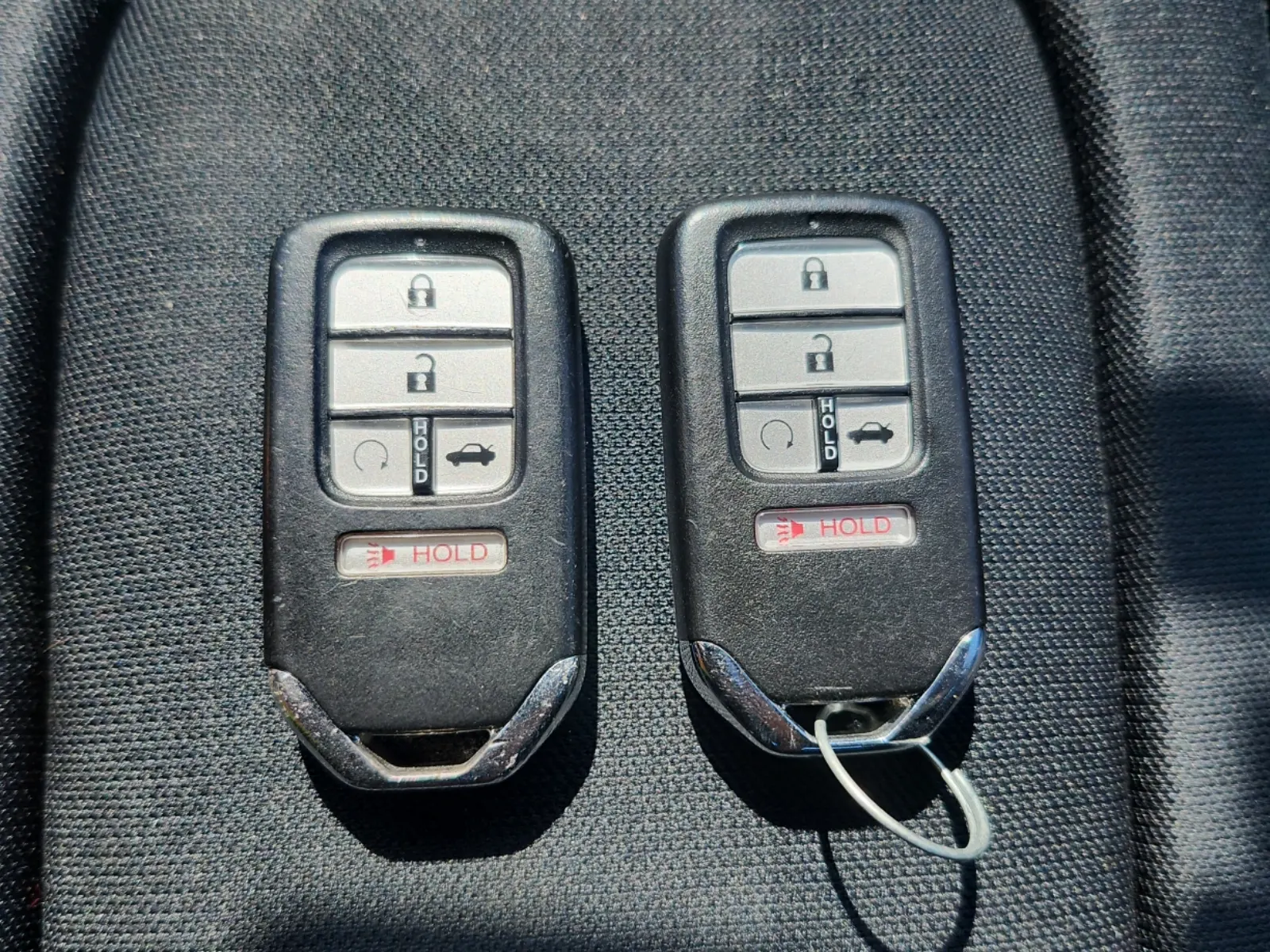 Keys/Fobs/Manual Photo