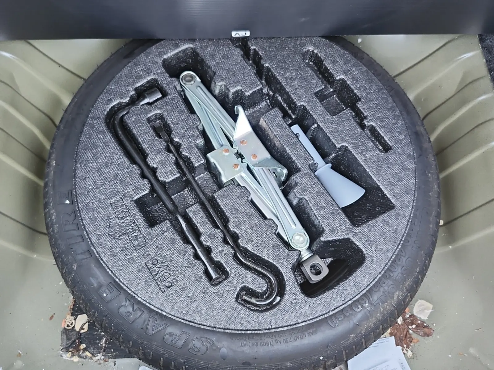 Spare Tire & Wheel Photo
