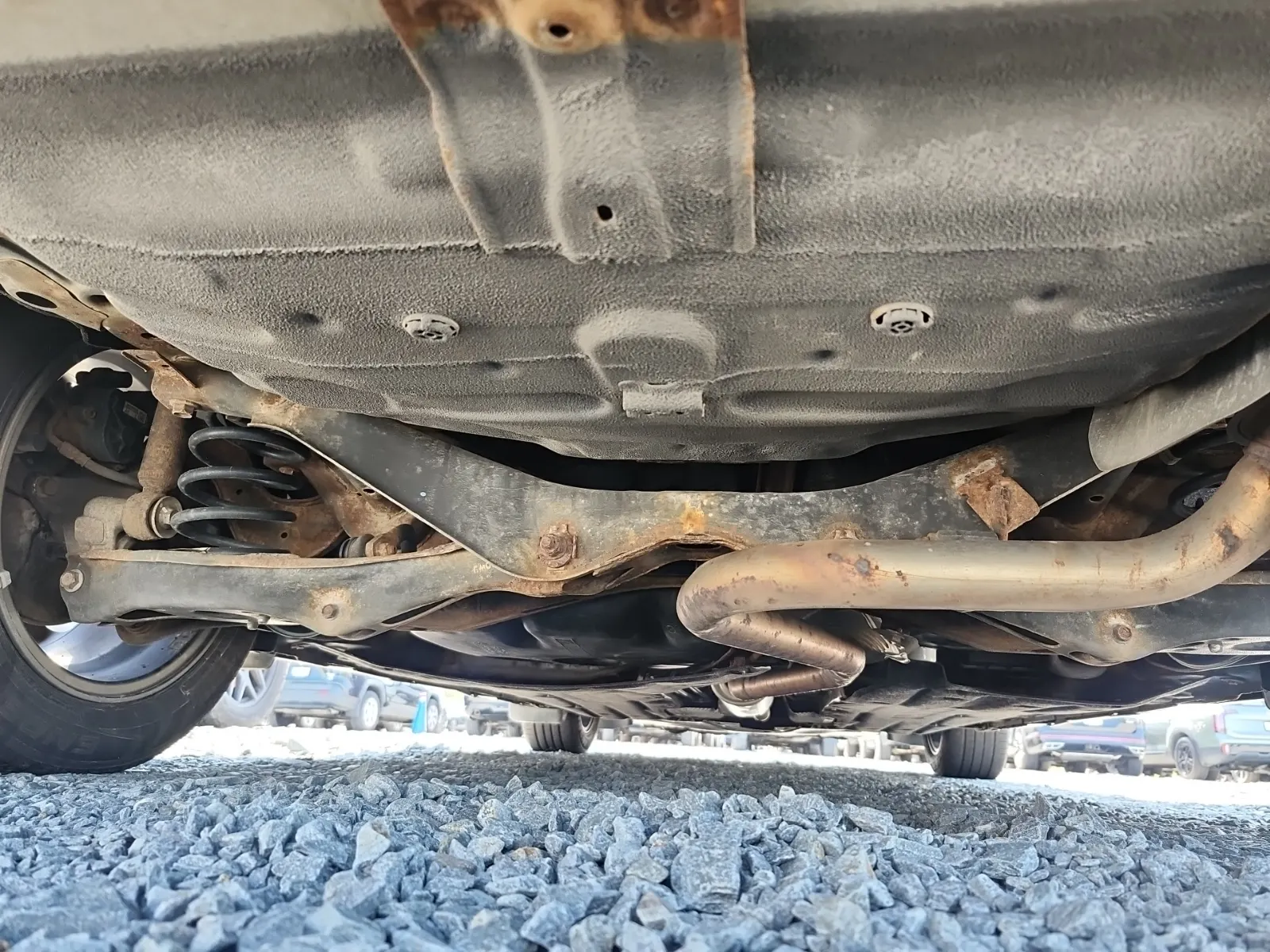 Undercarriage - Rear Photo