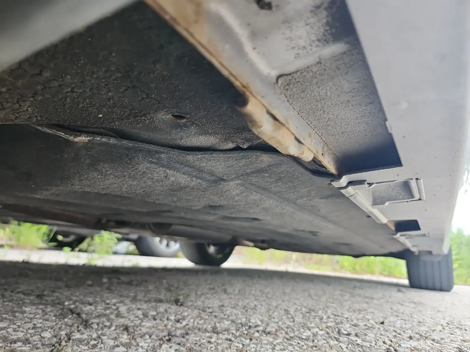 Undercarriage - Driver Photo
