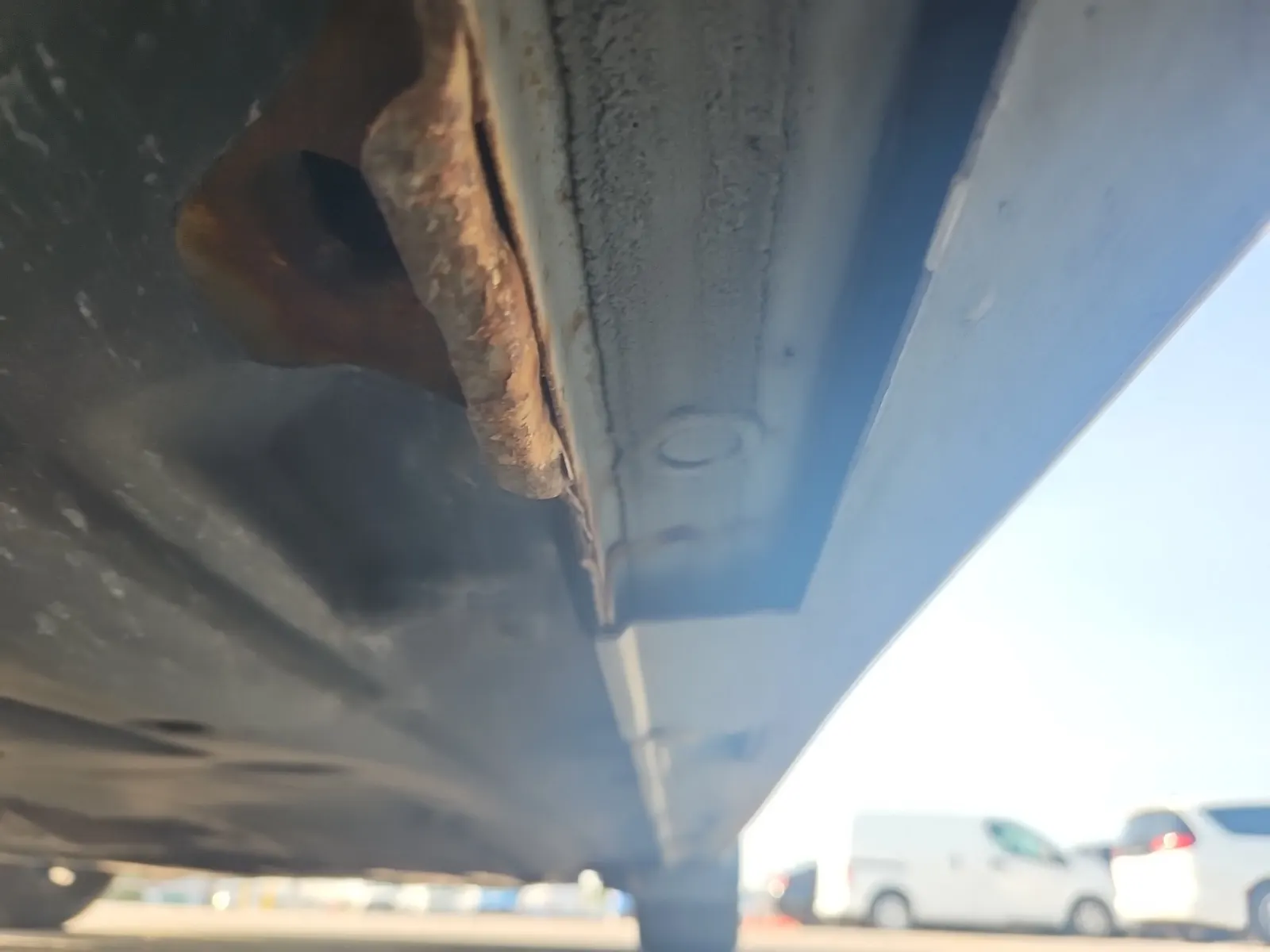 Undercarriage - Passenger Photo
