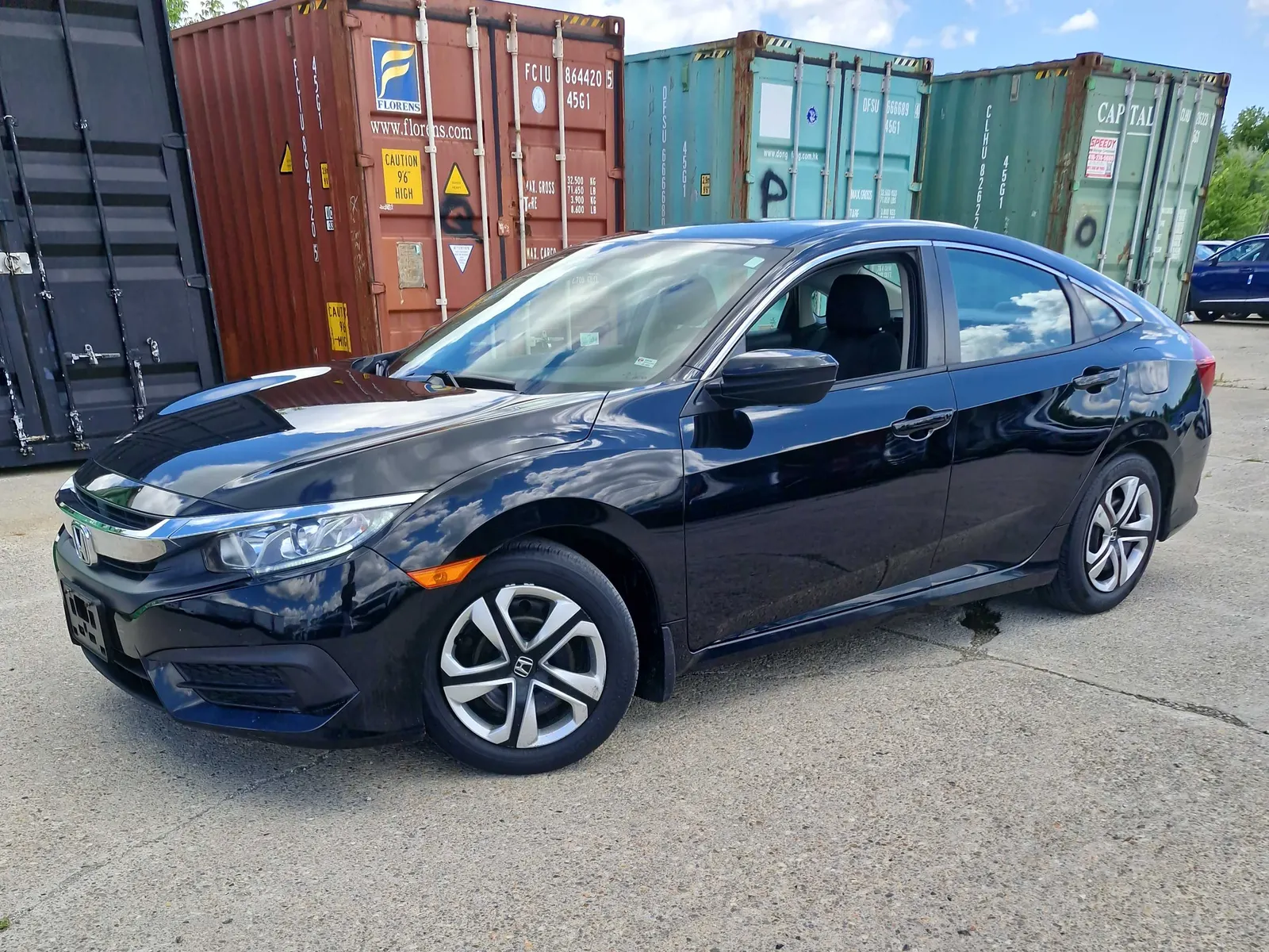 3/4 Front (Main image)