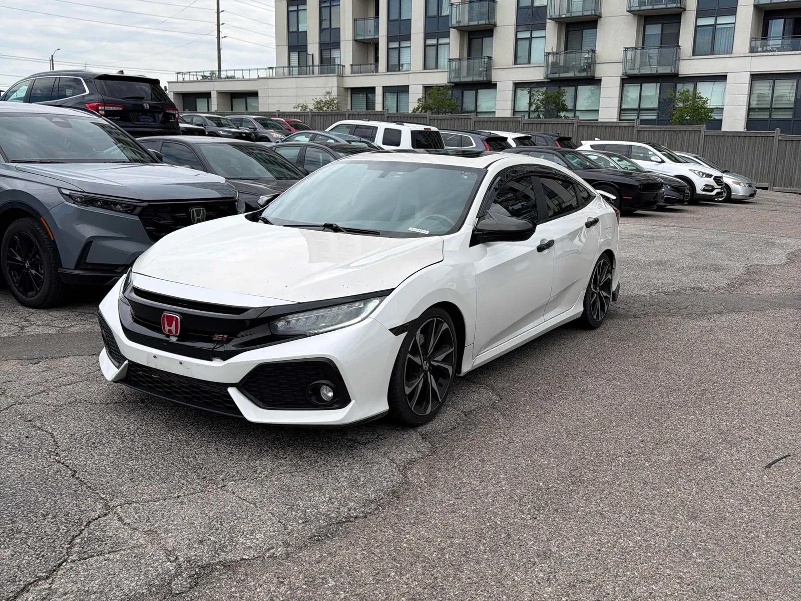 3/4 Front (Main image)