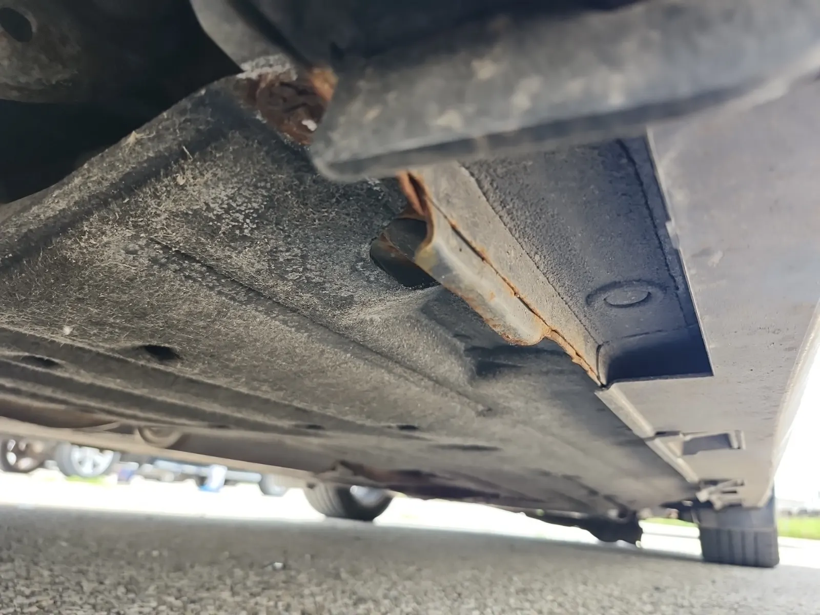 Undercarriage - Passenger Photo