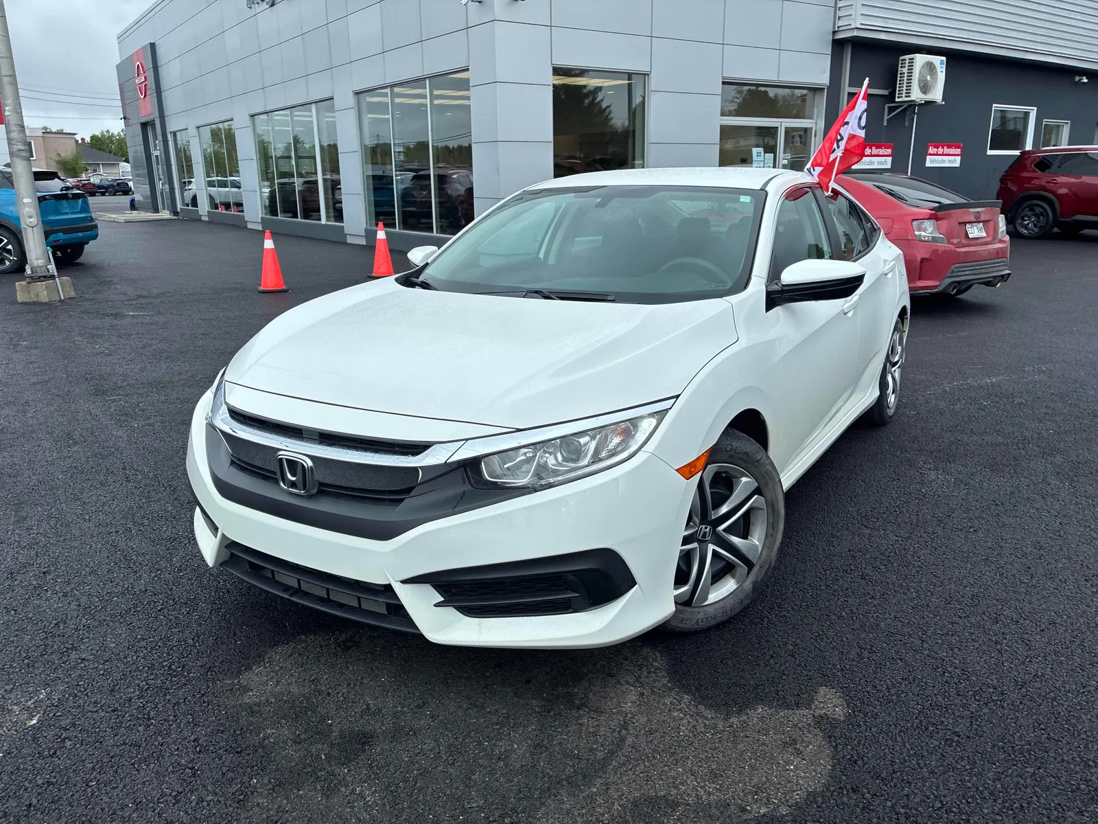 3/4 Front (Main image)