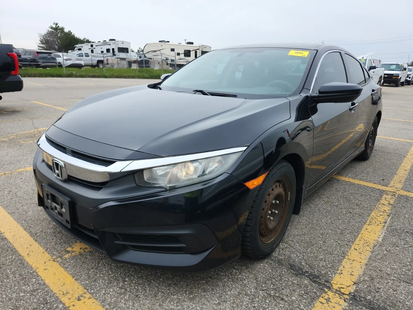 Front driver 3/4 photo