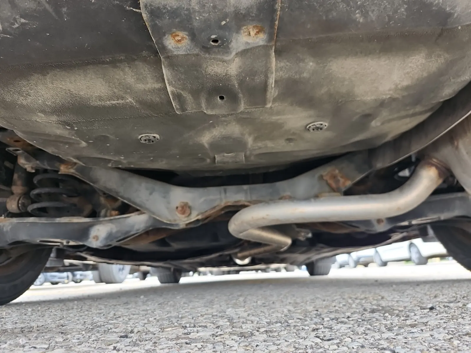 Undercarriage - Rear Photo