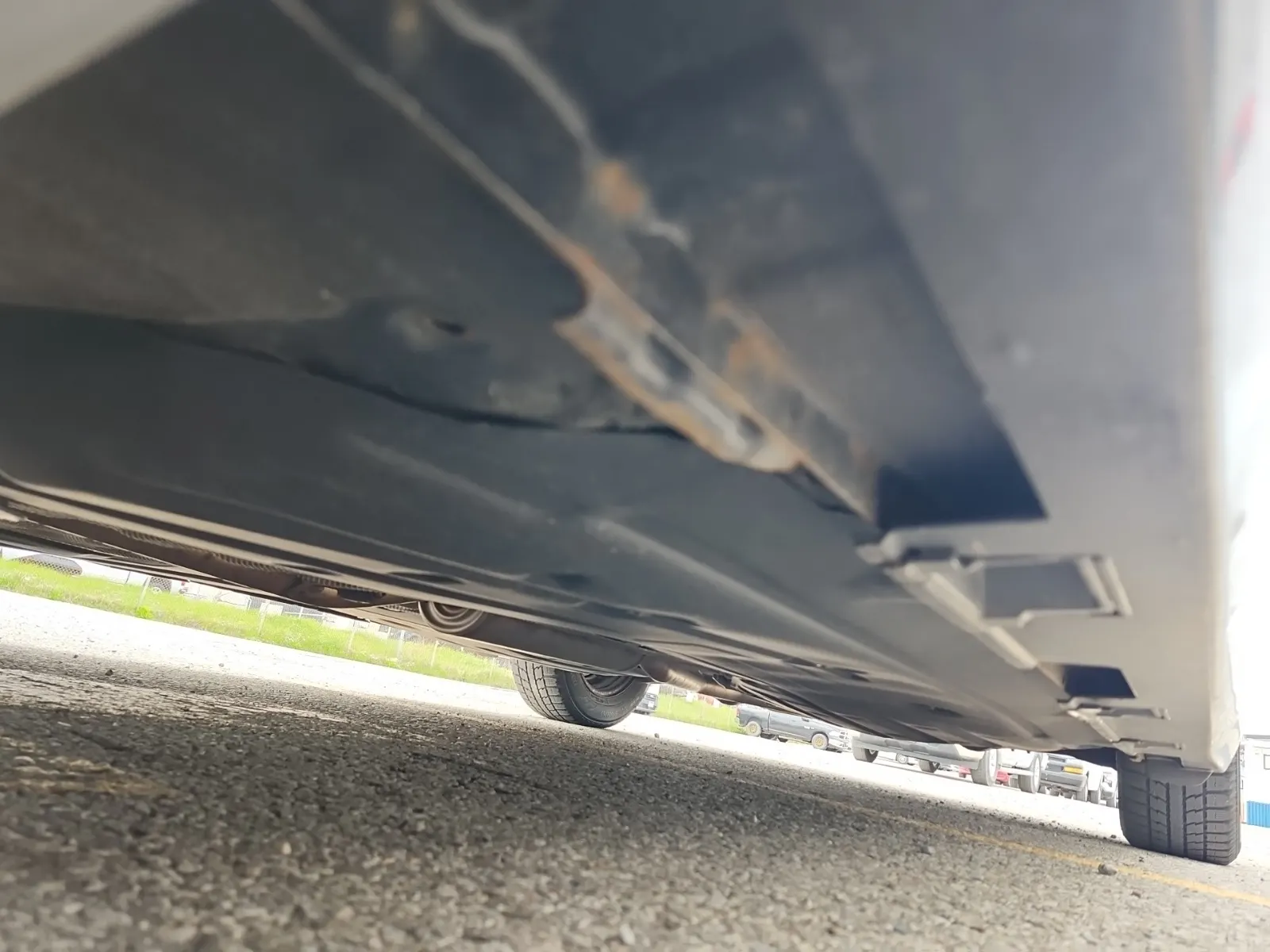Undercarriage - Driver Photo