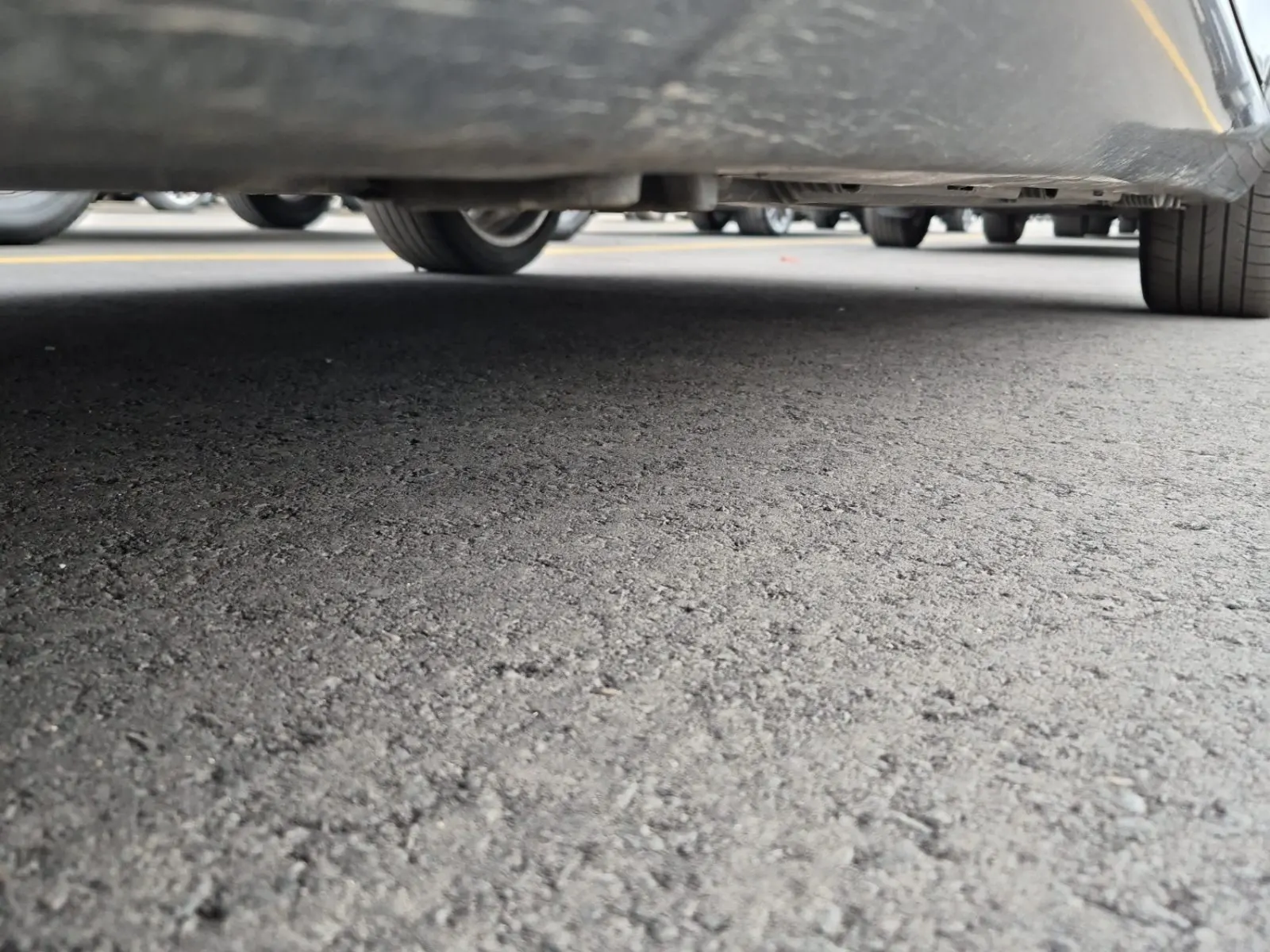 Undercarriage - Driver Photo