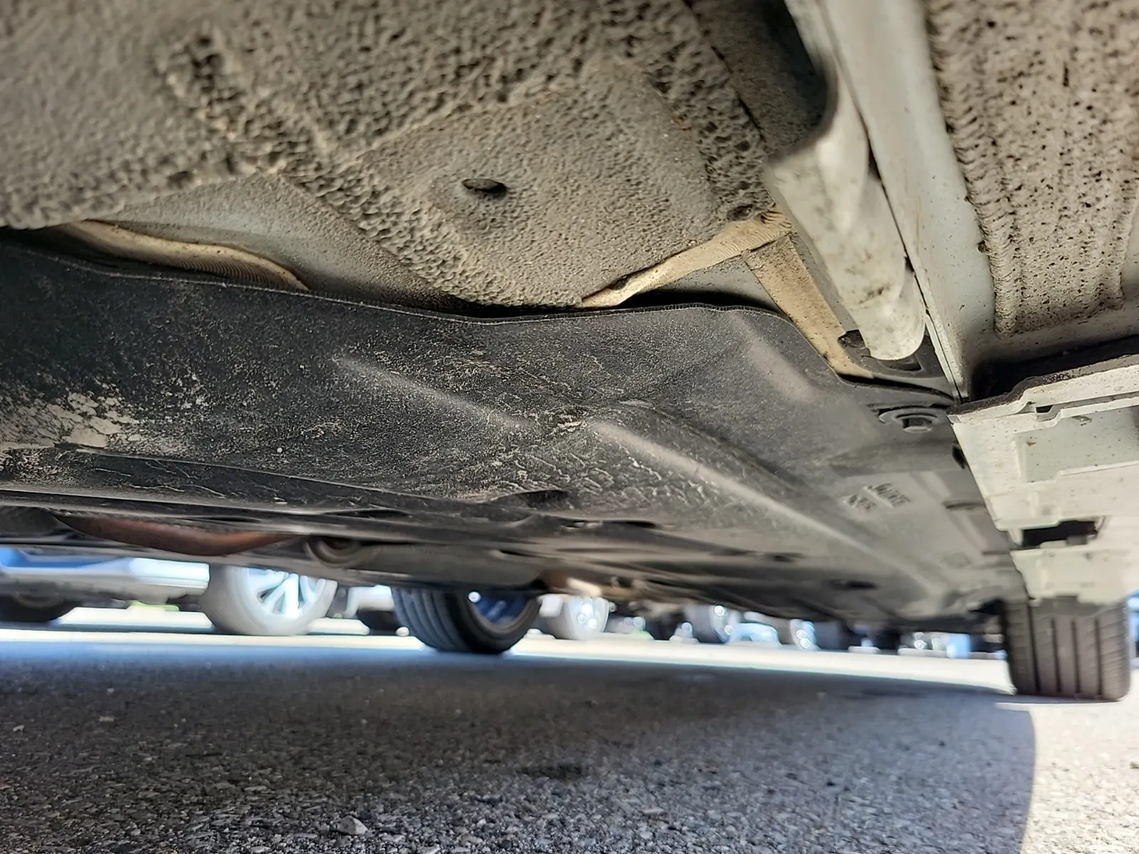 Undercarriage - Driver Photo