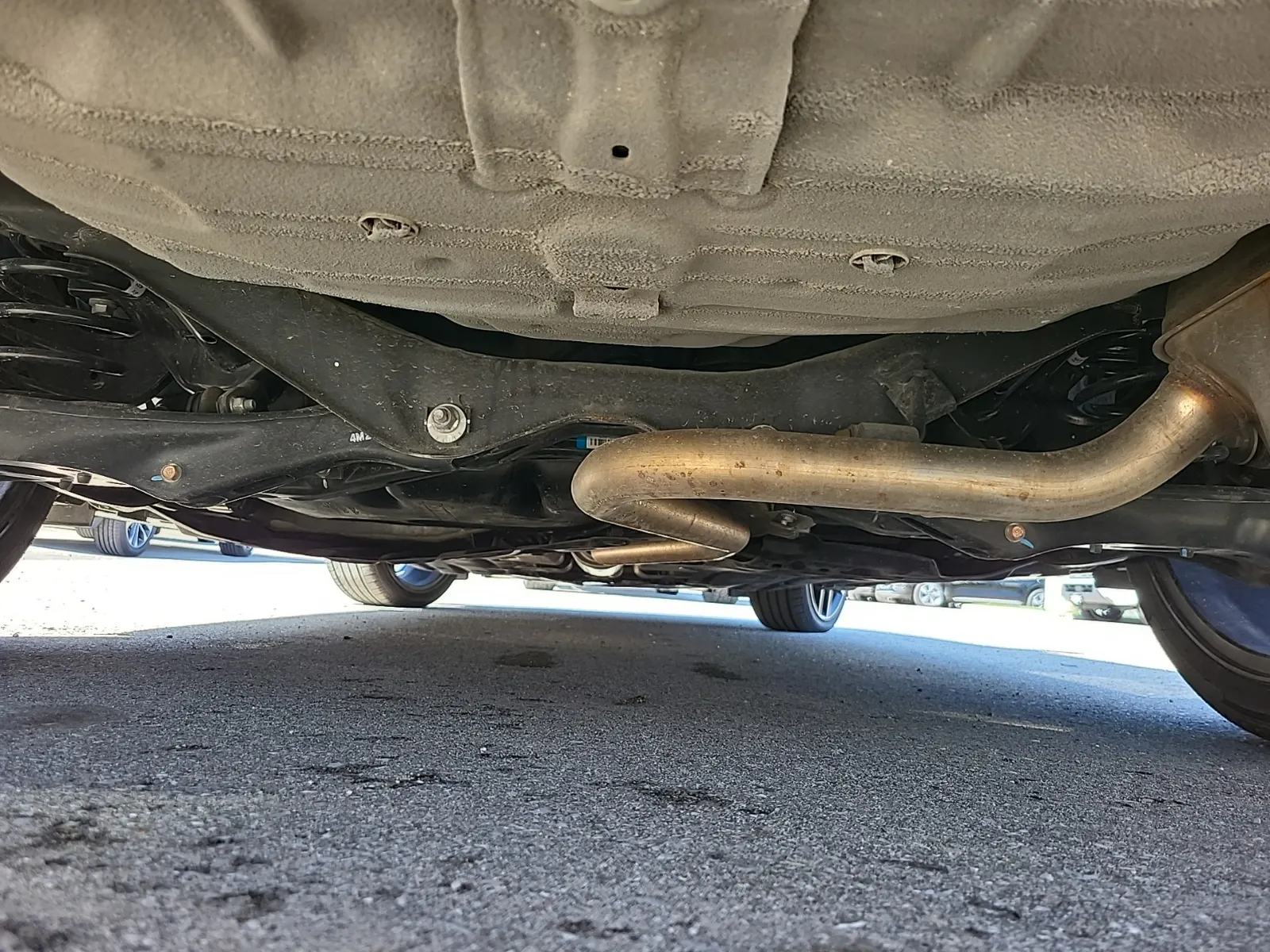 Undercarriage - Rear Photo