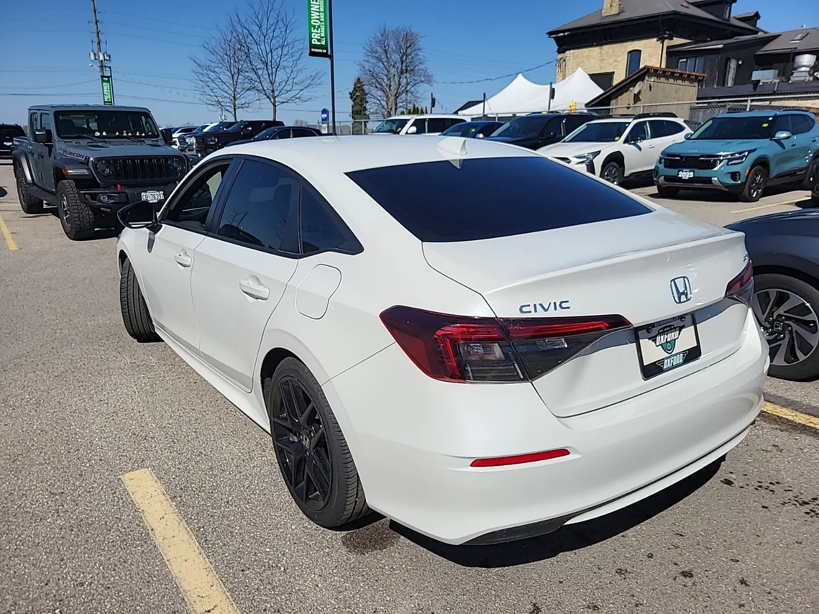 Driver Rear 3/4 Photo