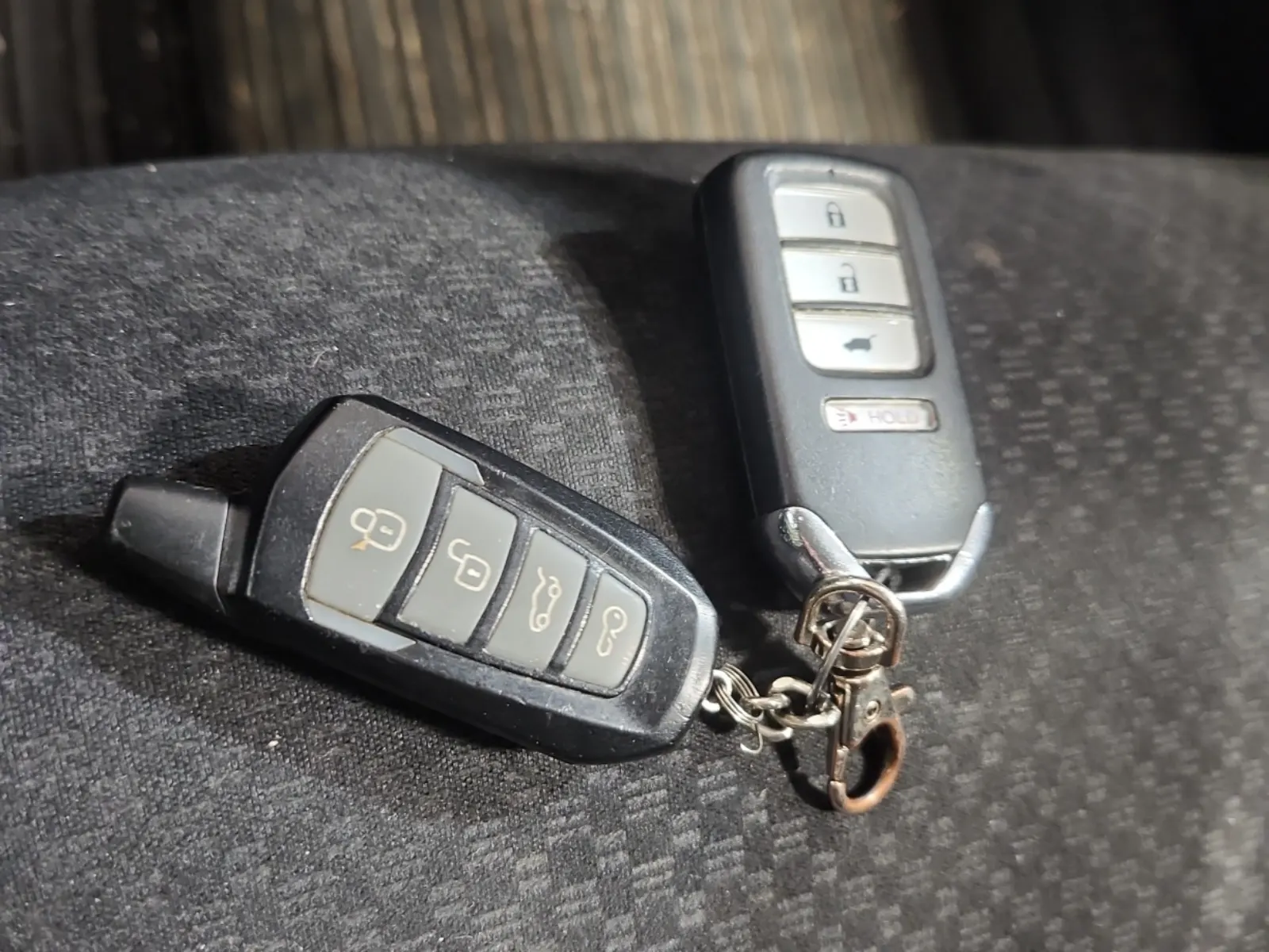 Keys/Fobs/Manual Photo