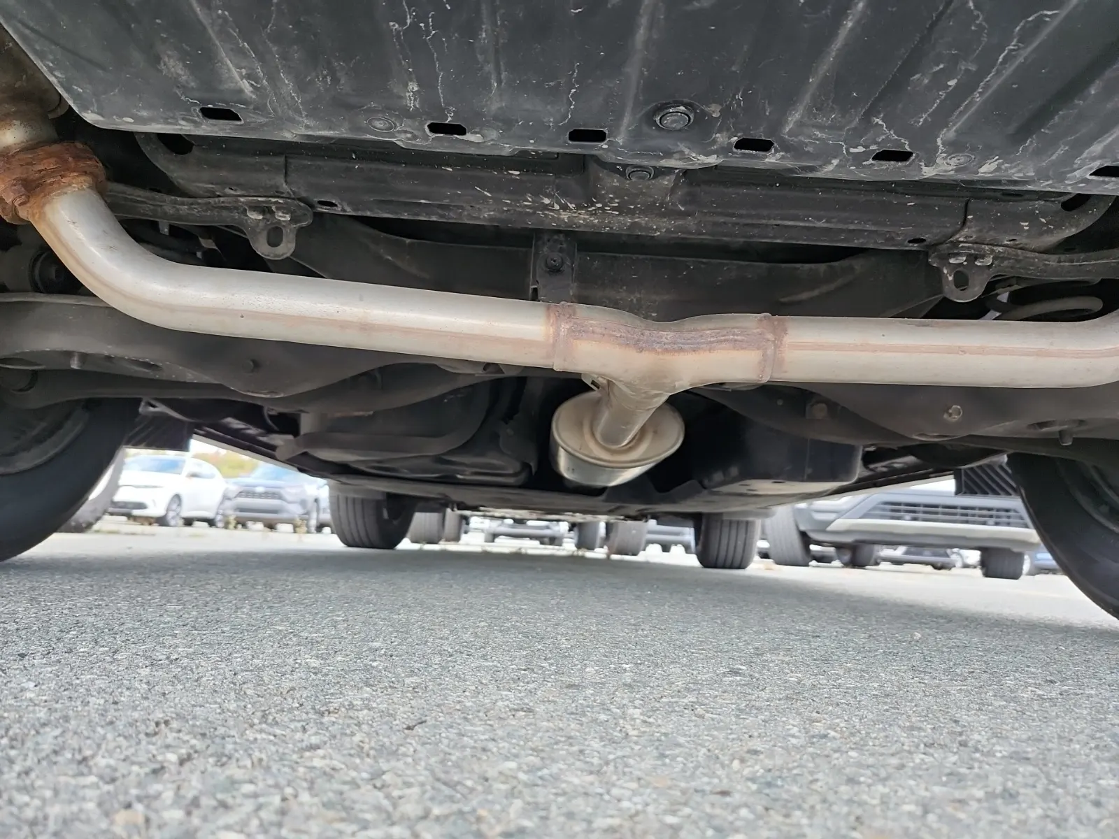 Undercarriage - Rear Photo
