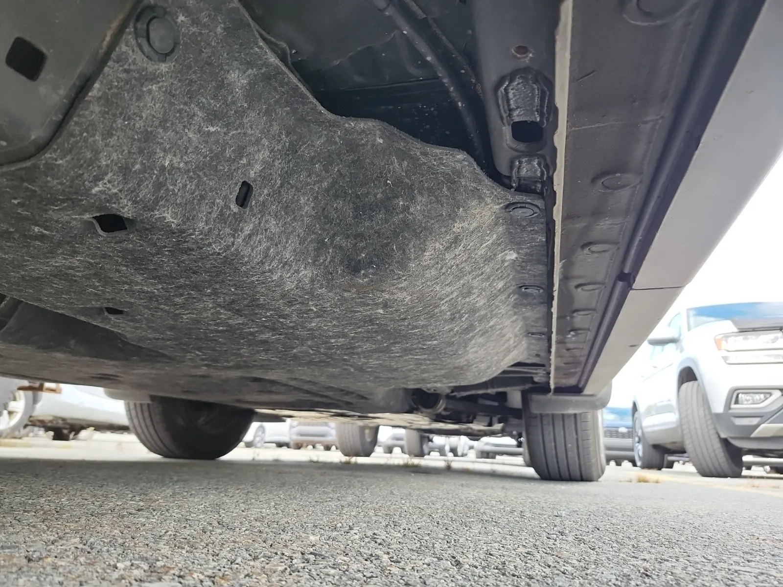 Undercarriage - Passenger Photo