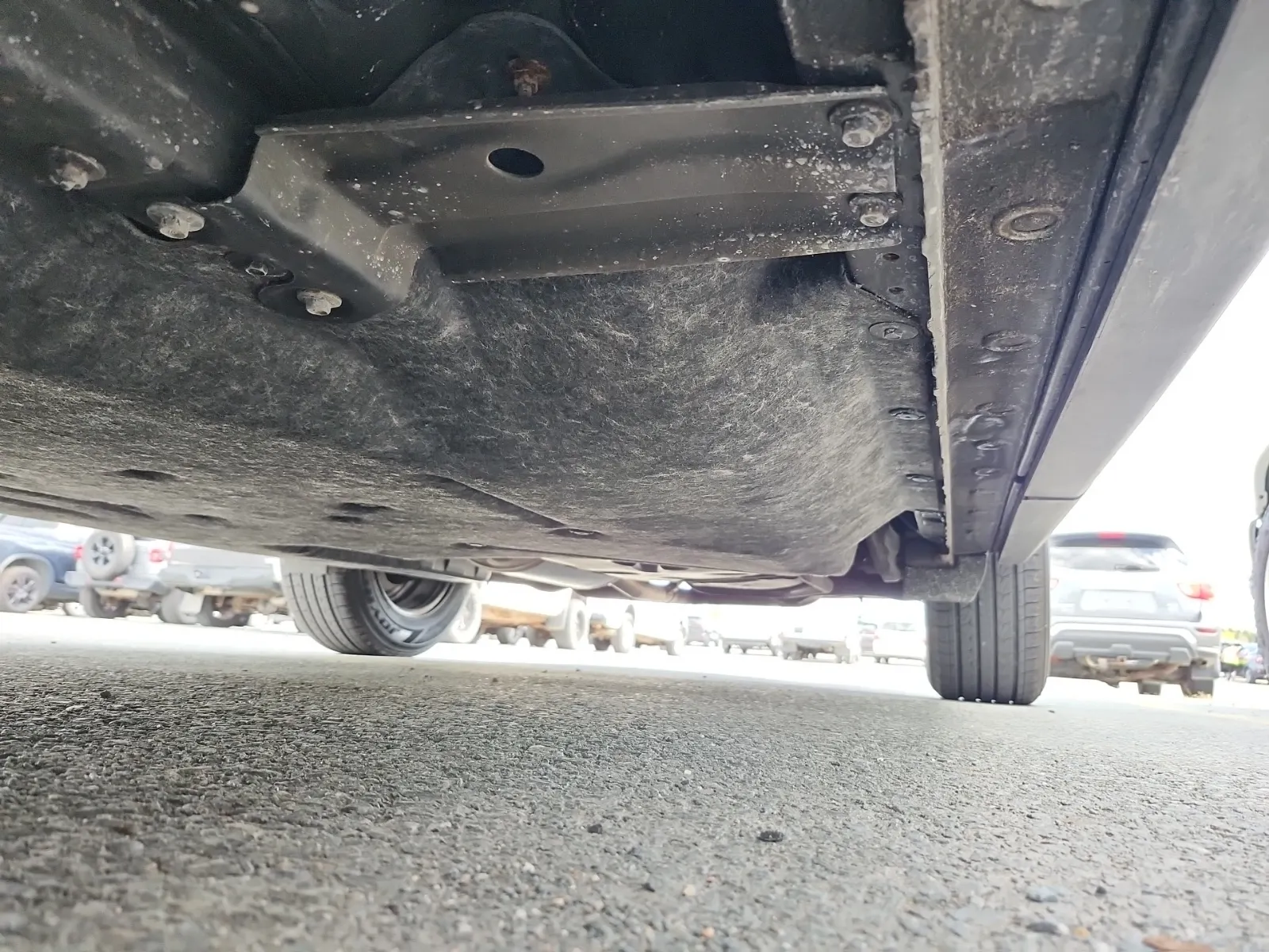 Undercarriage - Driver Photo