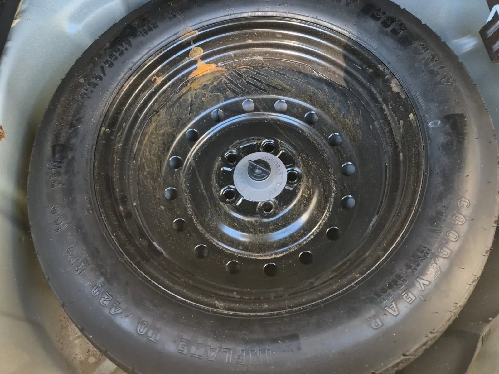 Spare Tire & Wheel Photo