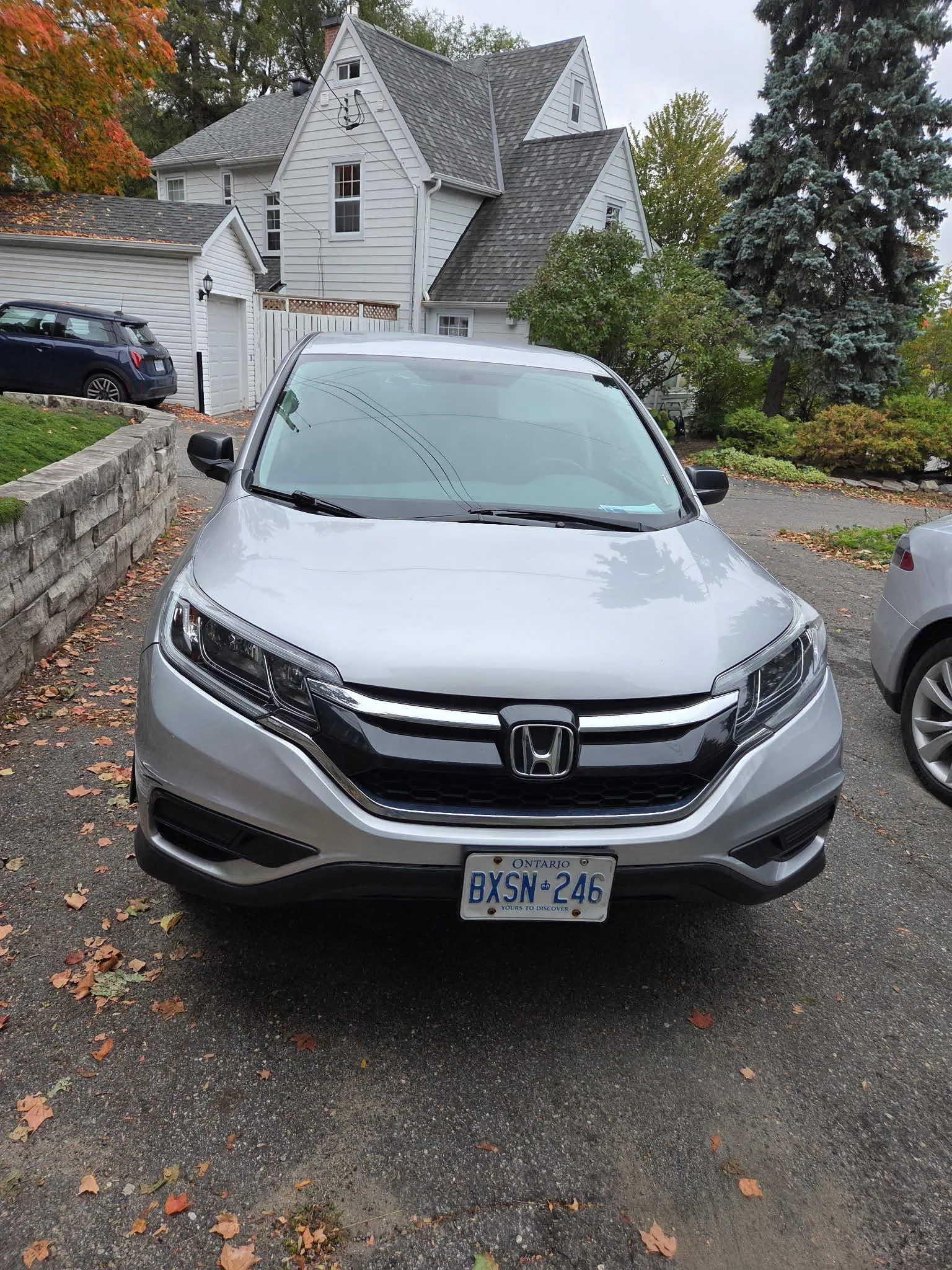 3/4 Front (Main image)