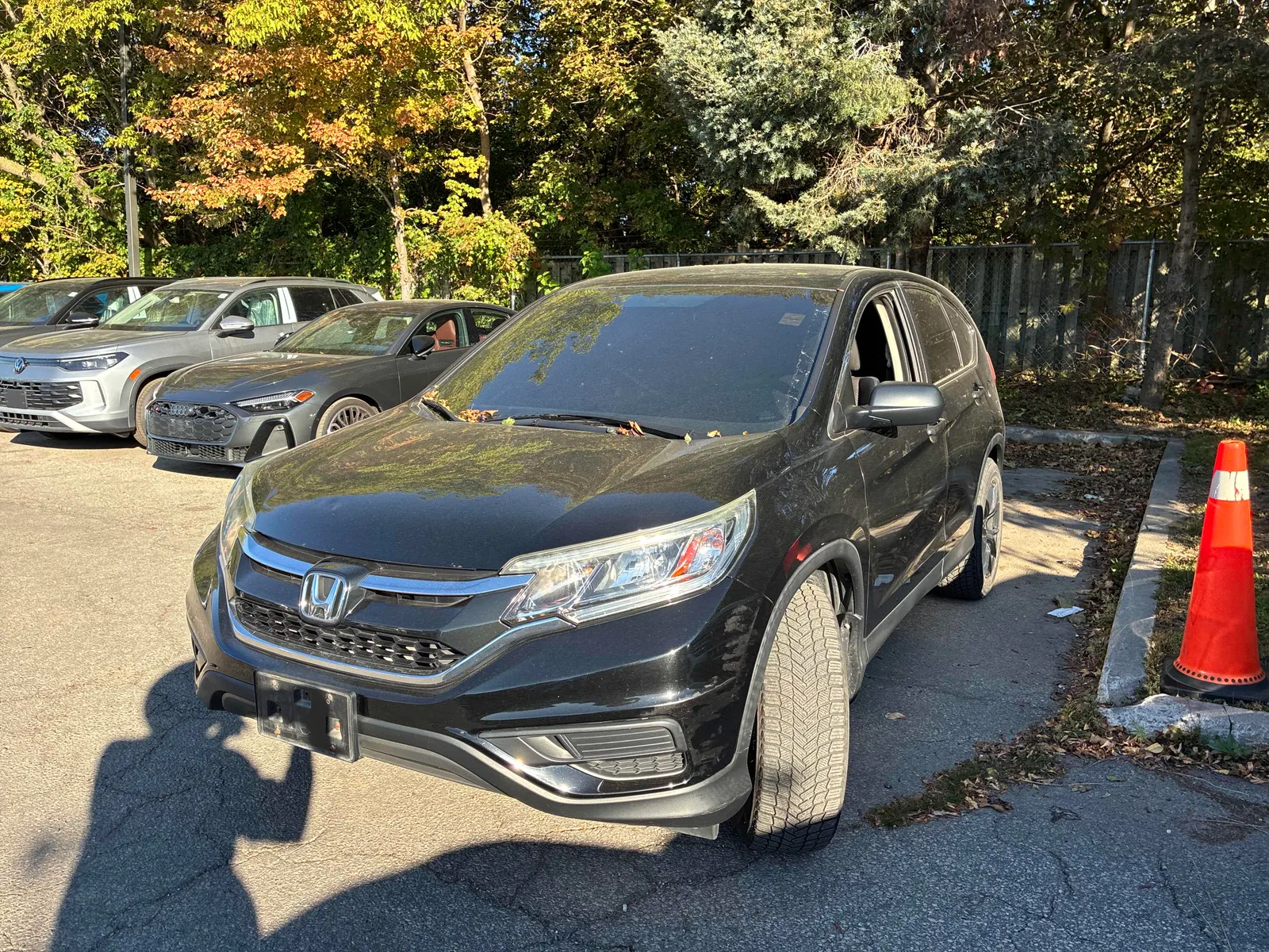 3/4 Front (Main image)