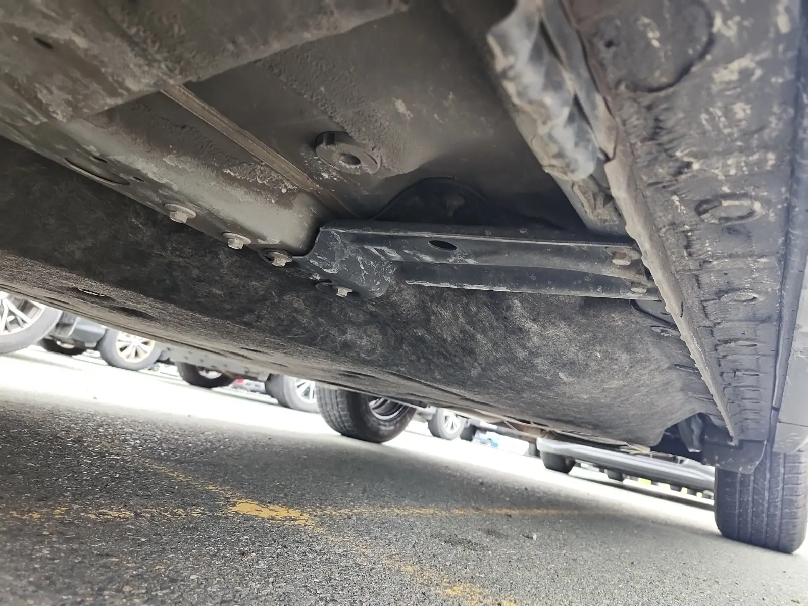 Undercarriage - Driver Photo