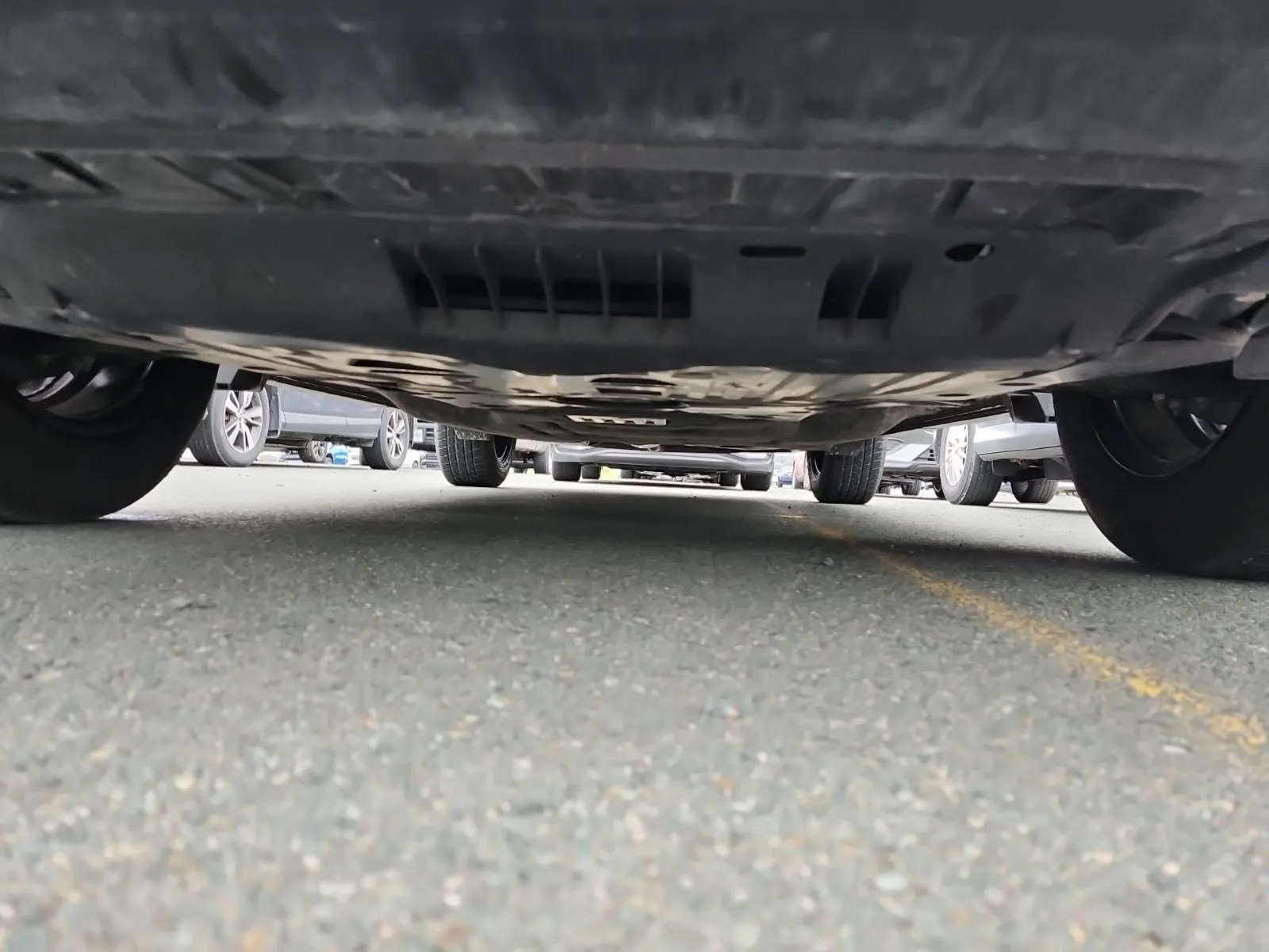 Undercarriage - Front Photo