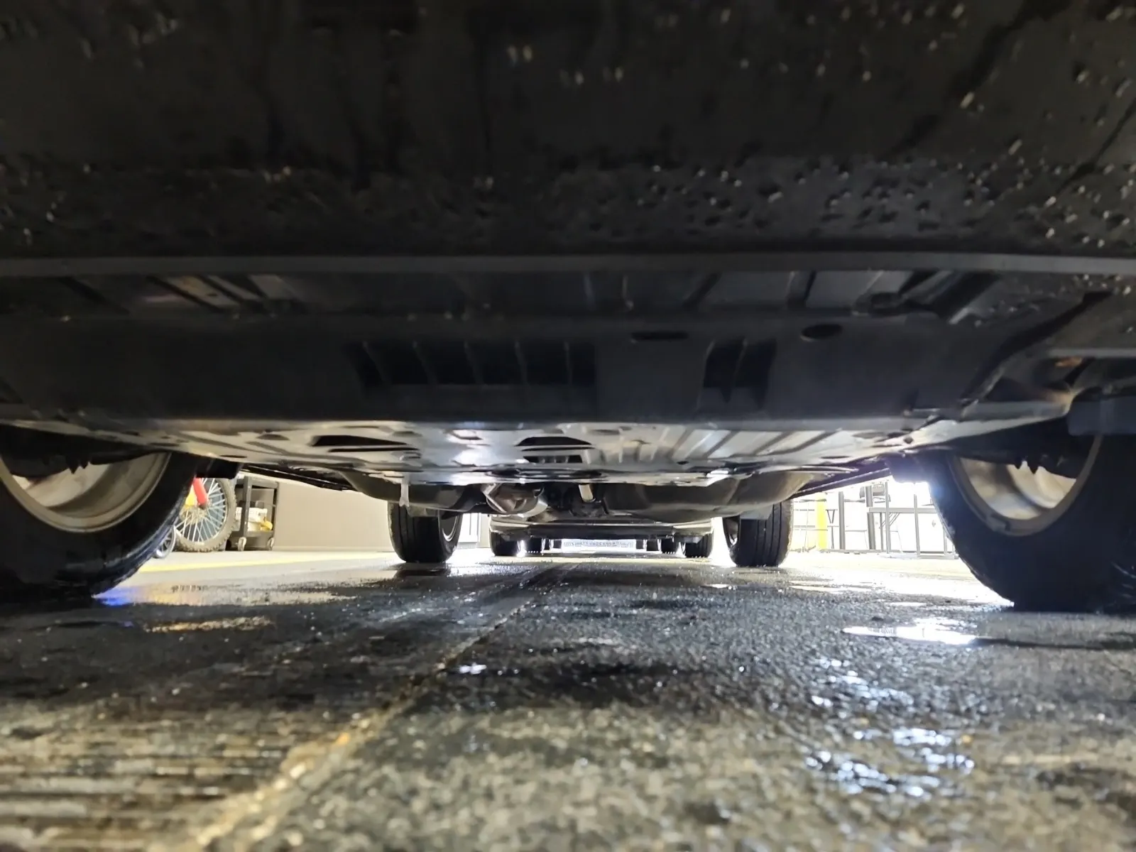 Undercarriage - Front Photo