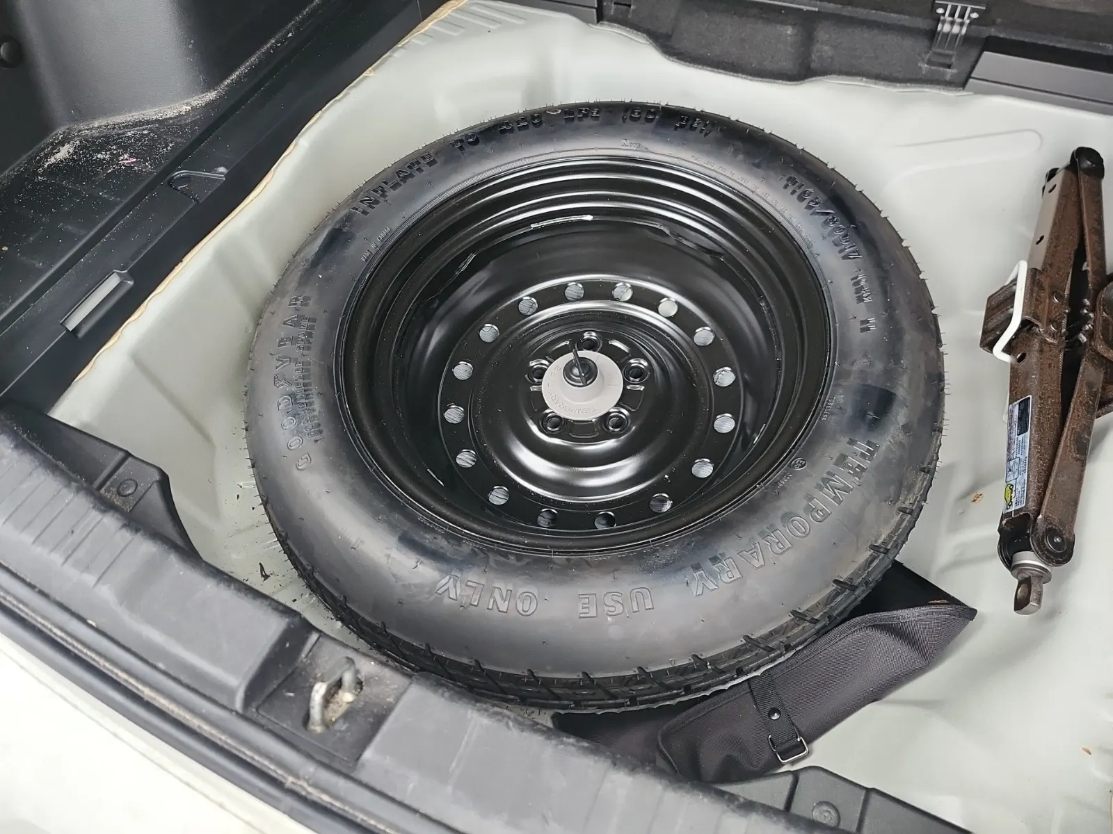 Spare Tire & Wheel Photo