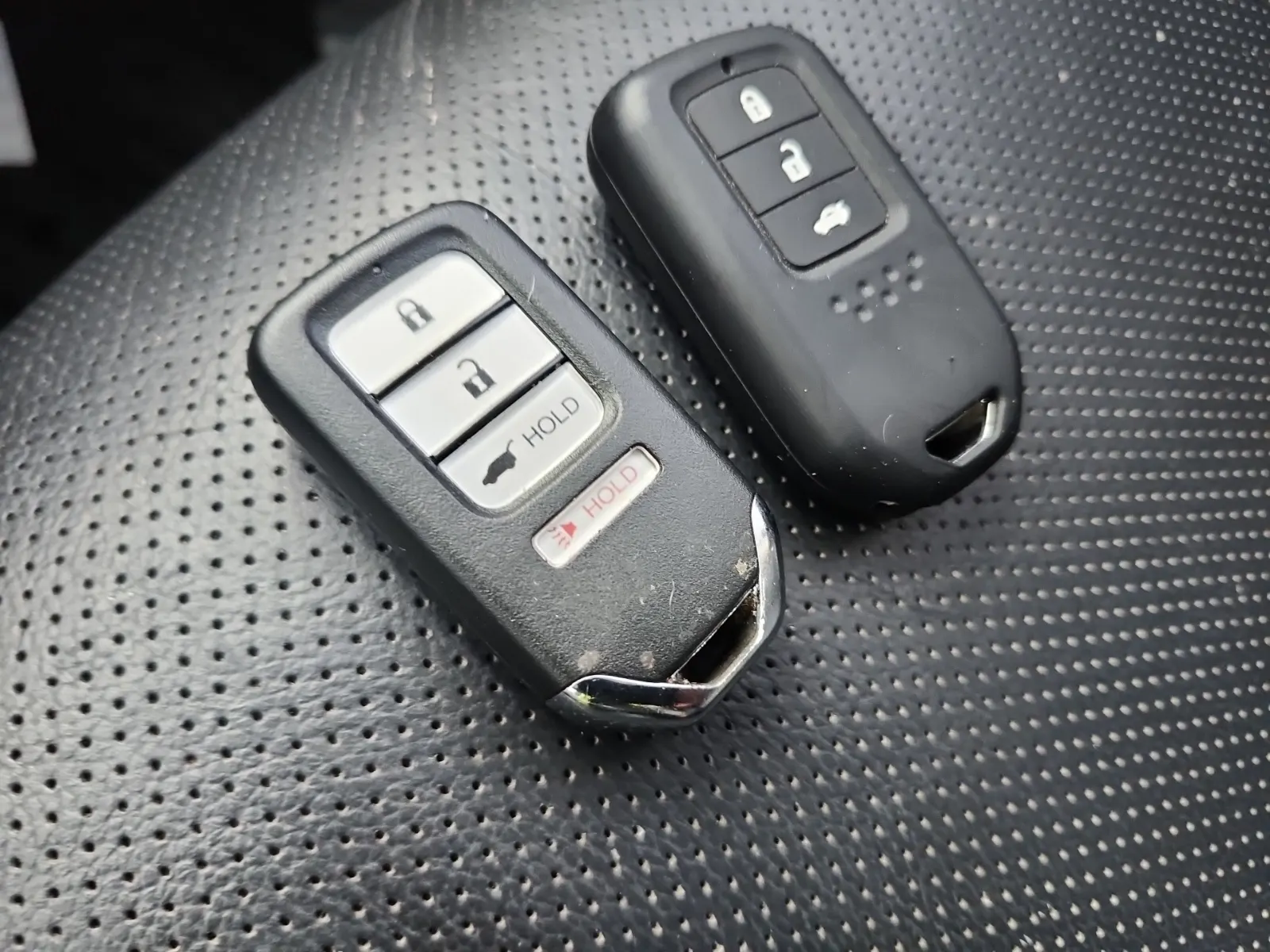Keys/Fobs/Manual Photo
