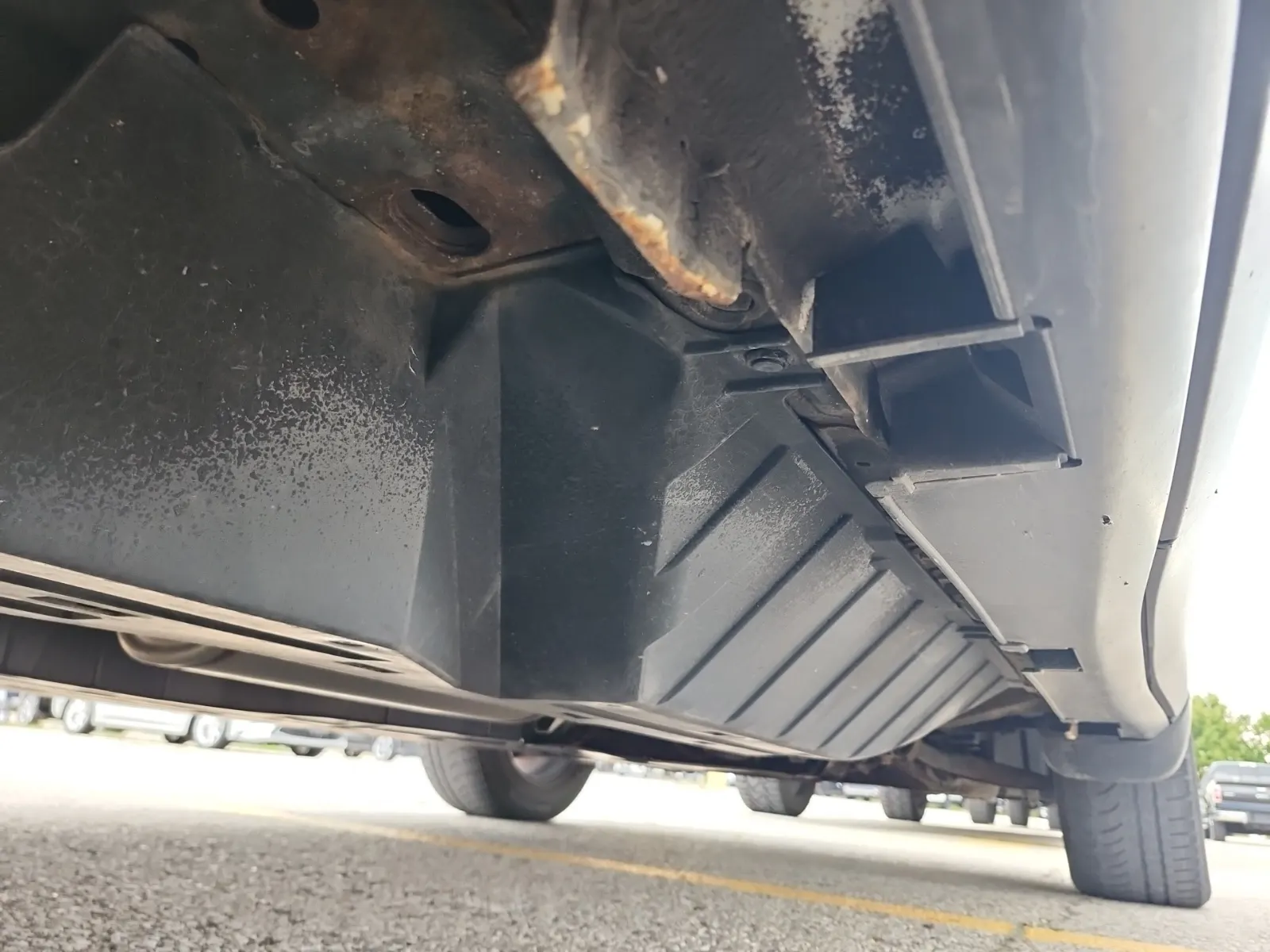 Undercarriage - Passenger Photo