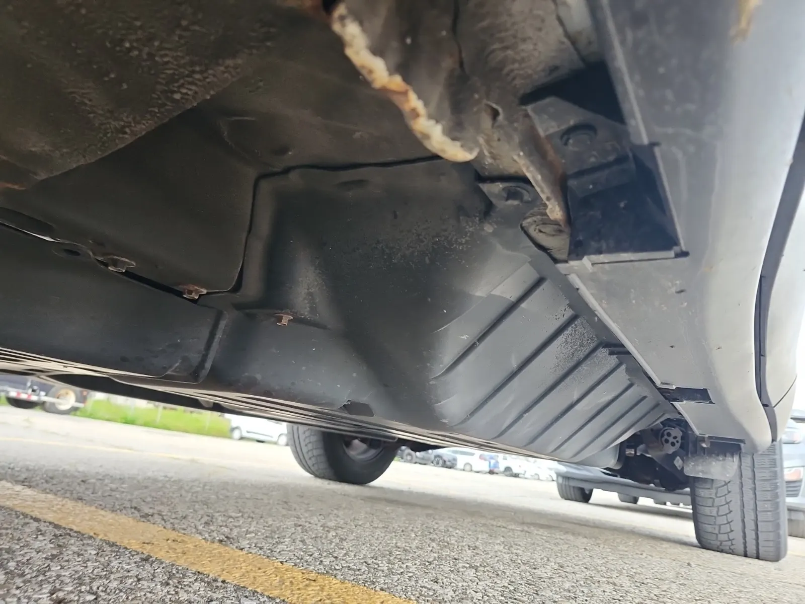 Undercarriage - Driver Photo