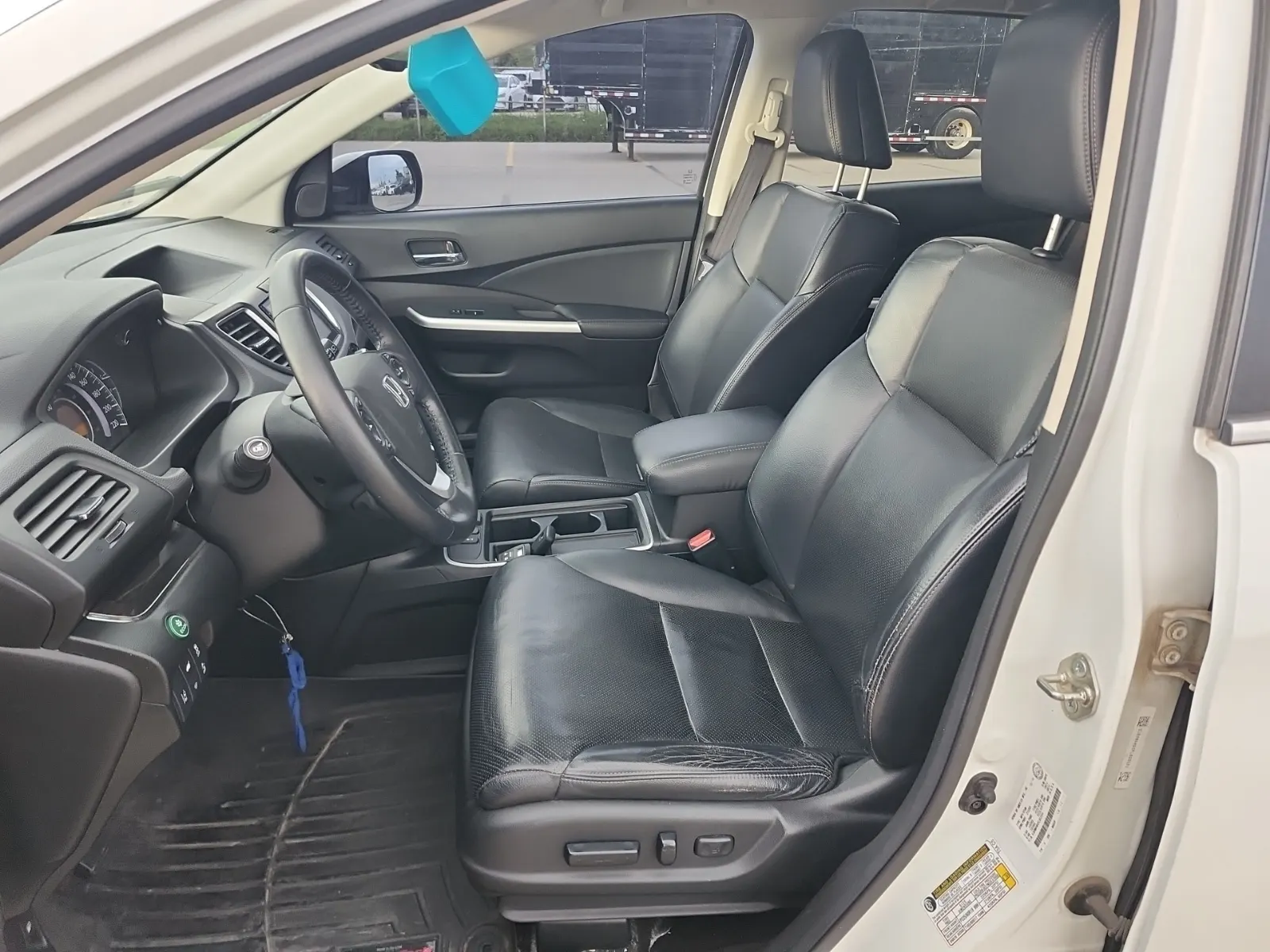 Front Interior Photo
