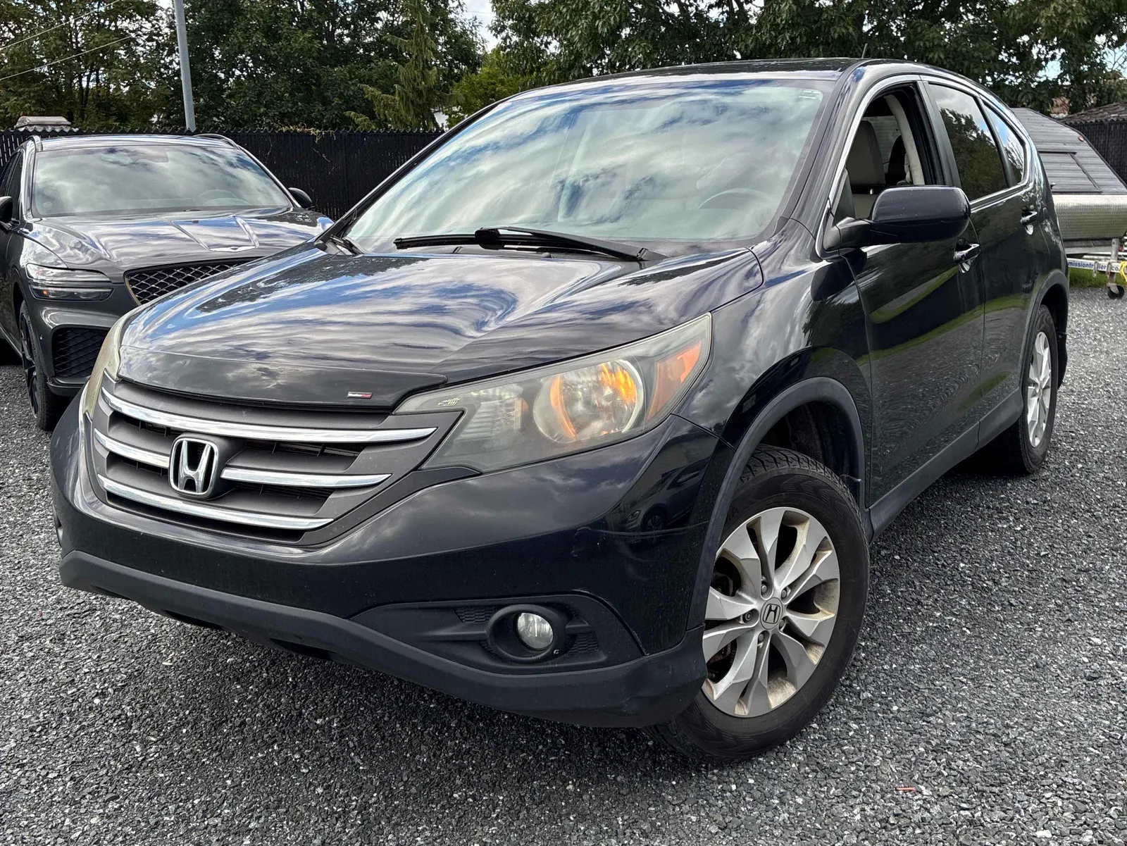 3/4 Front (Main image)