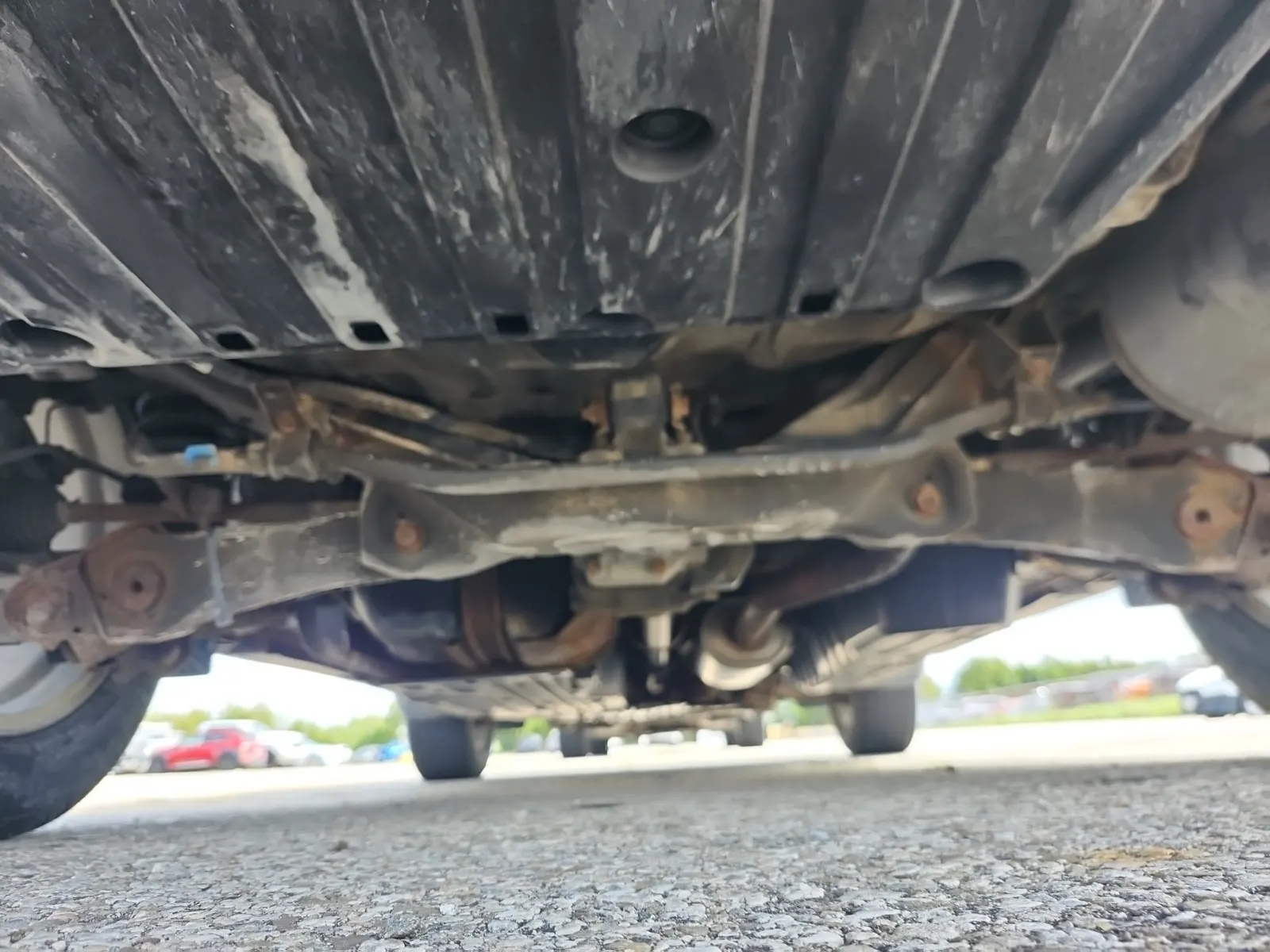 Undercarriage - Rear Photo